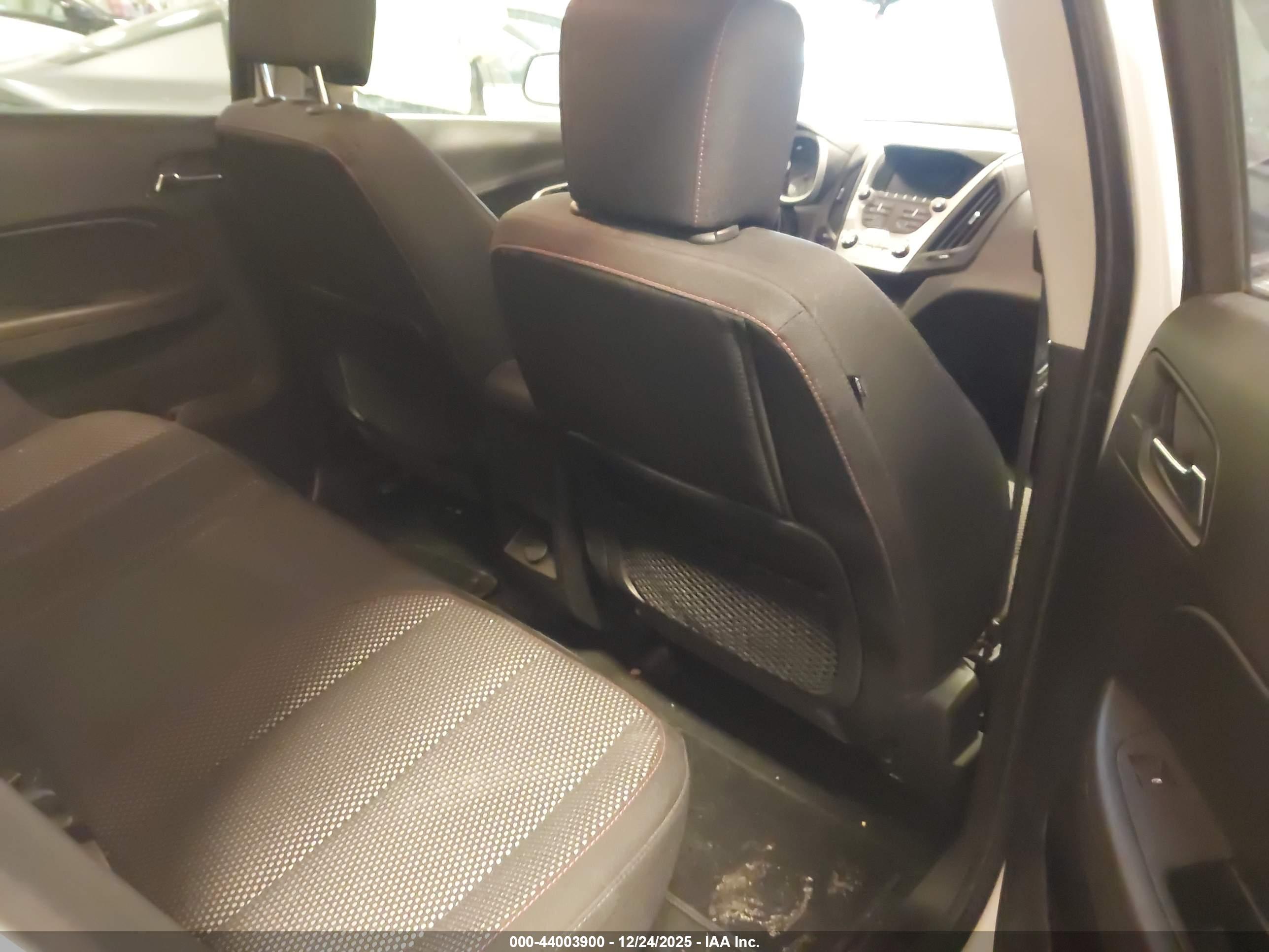 CHEVROLET EQUINOX image 8