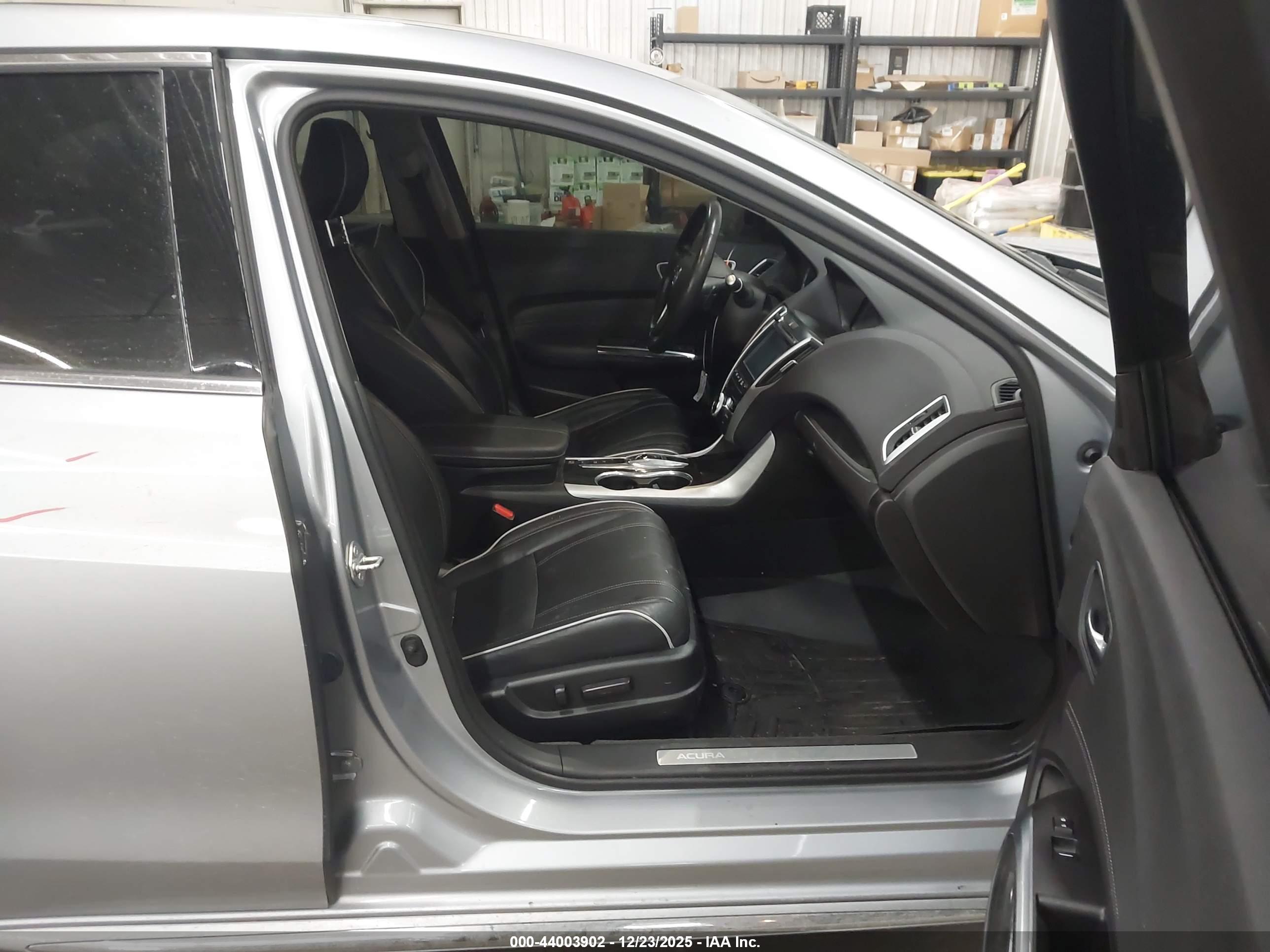 ACURA TLX image 5