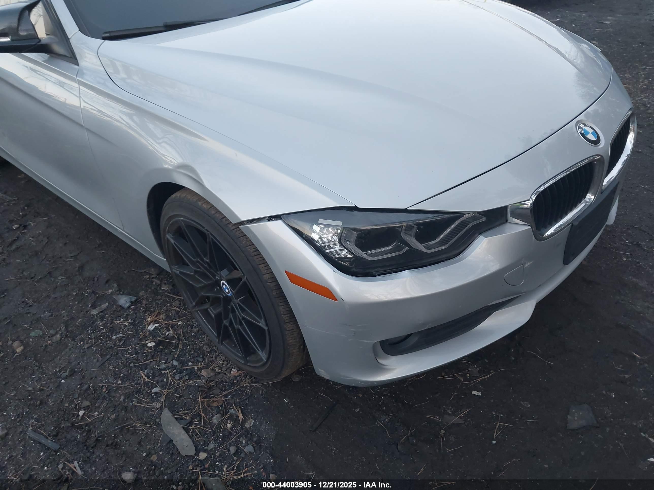 BMW 320I image 6