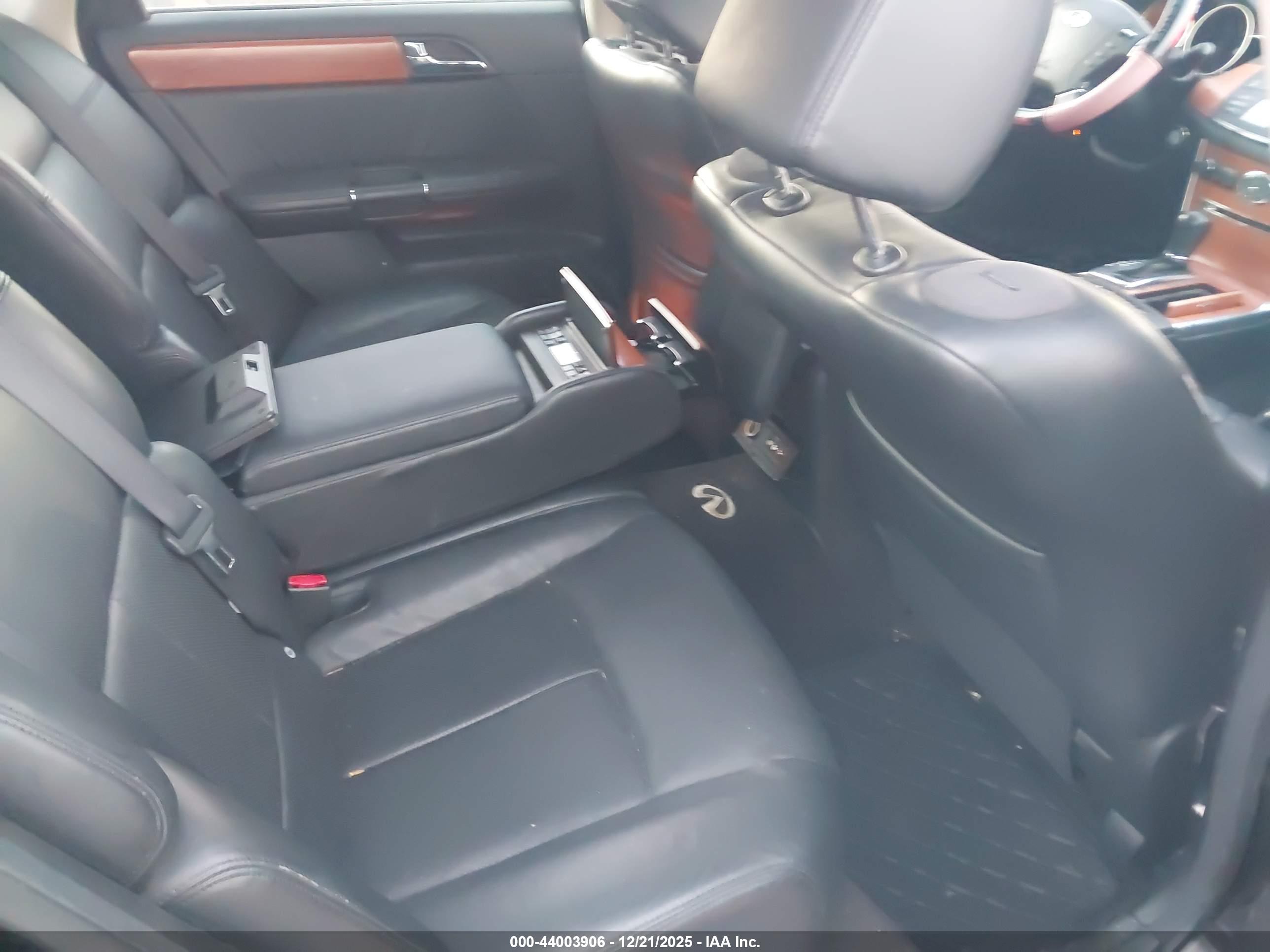 INFINITI M35X image 8