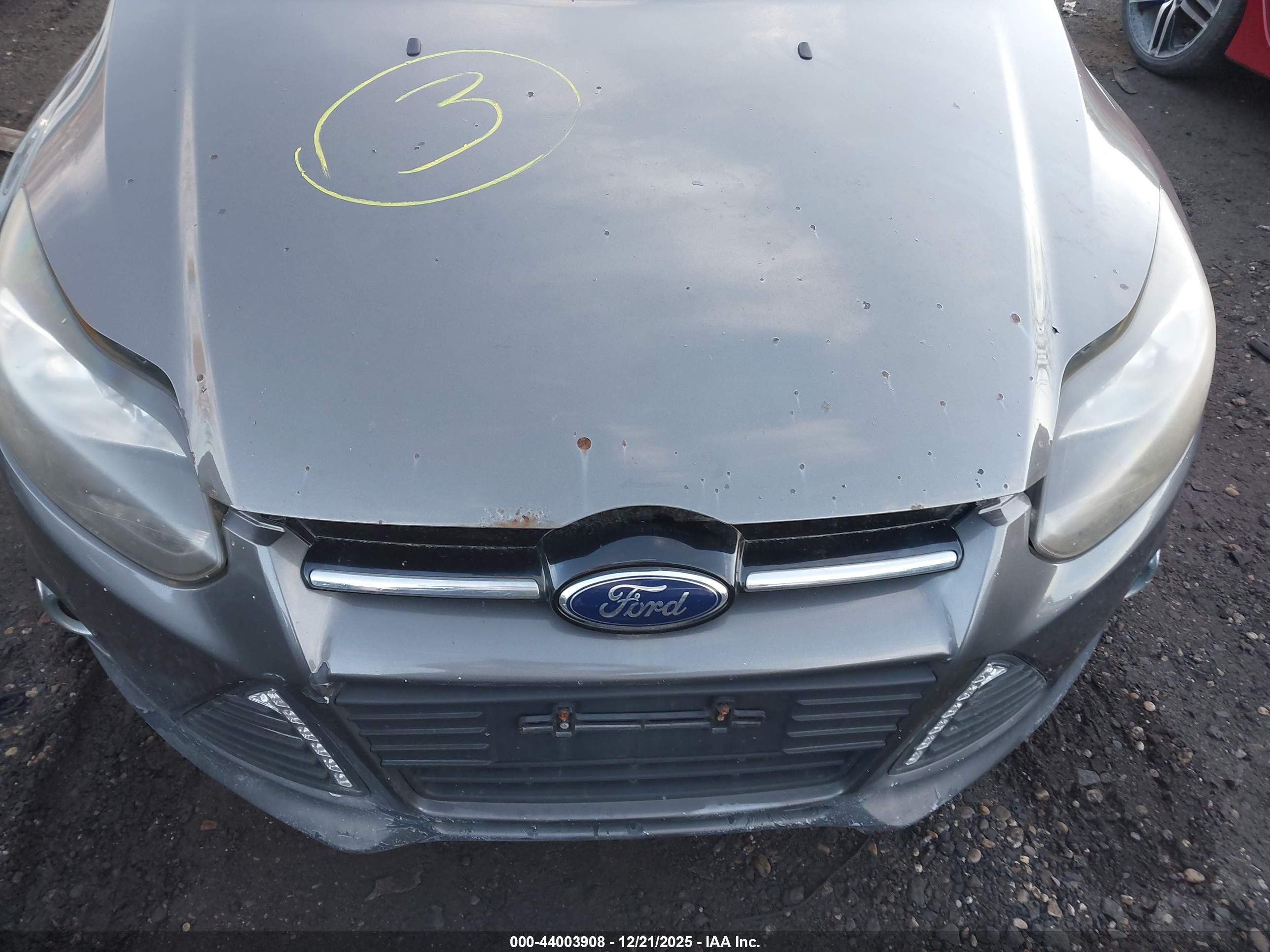 FORD FOCUS image 10