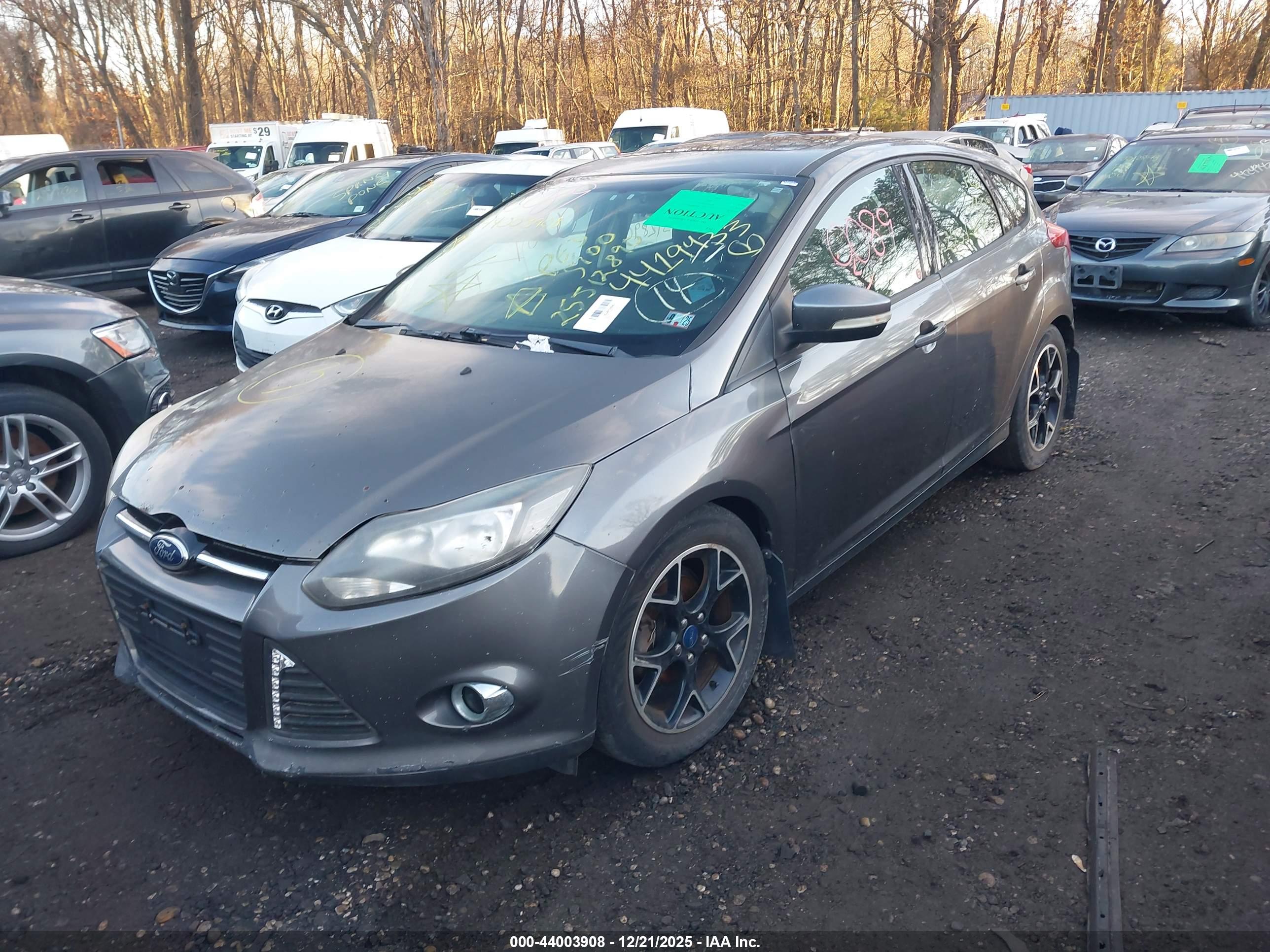 FORD FOCUS image 2