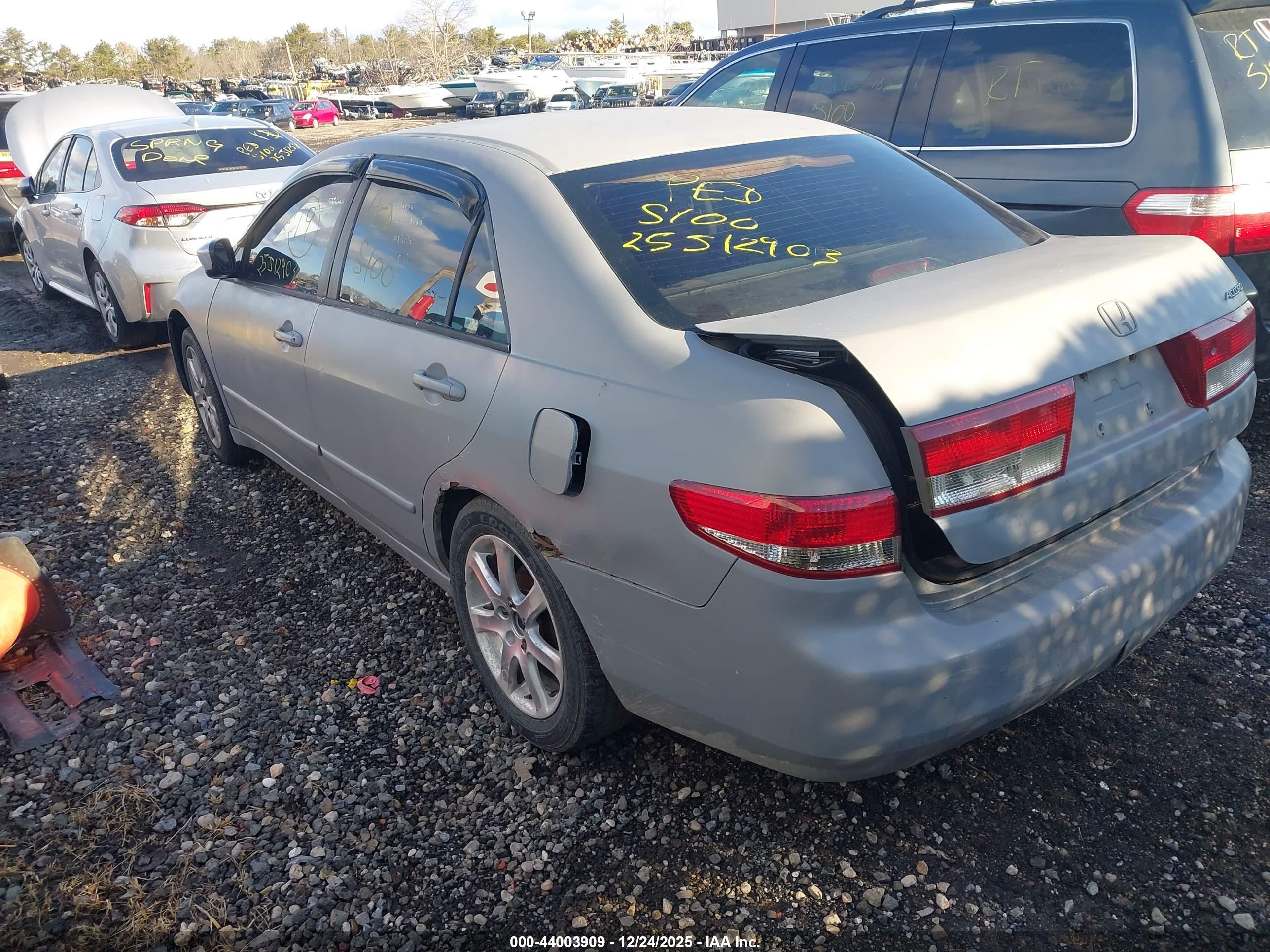 HONDA ACCORD image 3