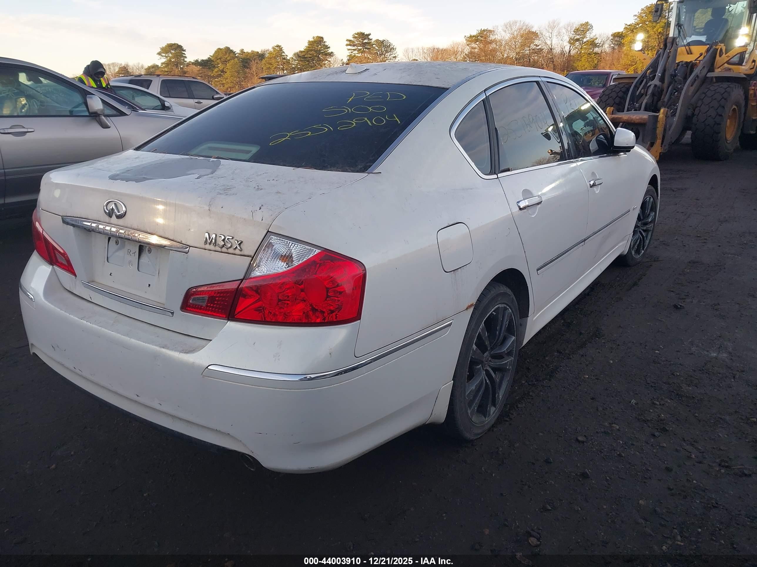 INFINITI M35X image 4