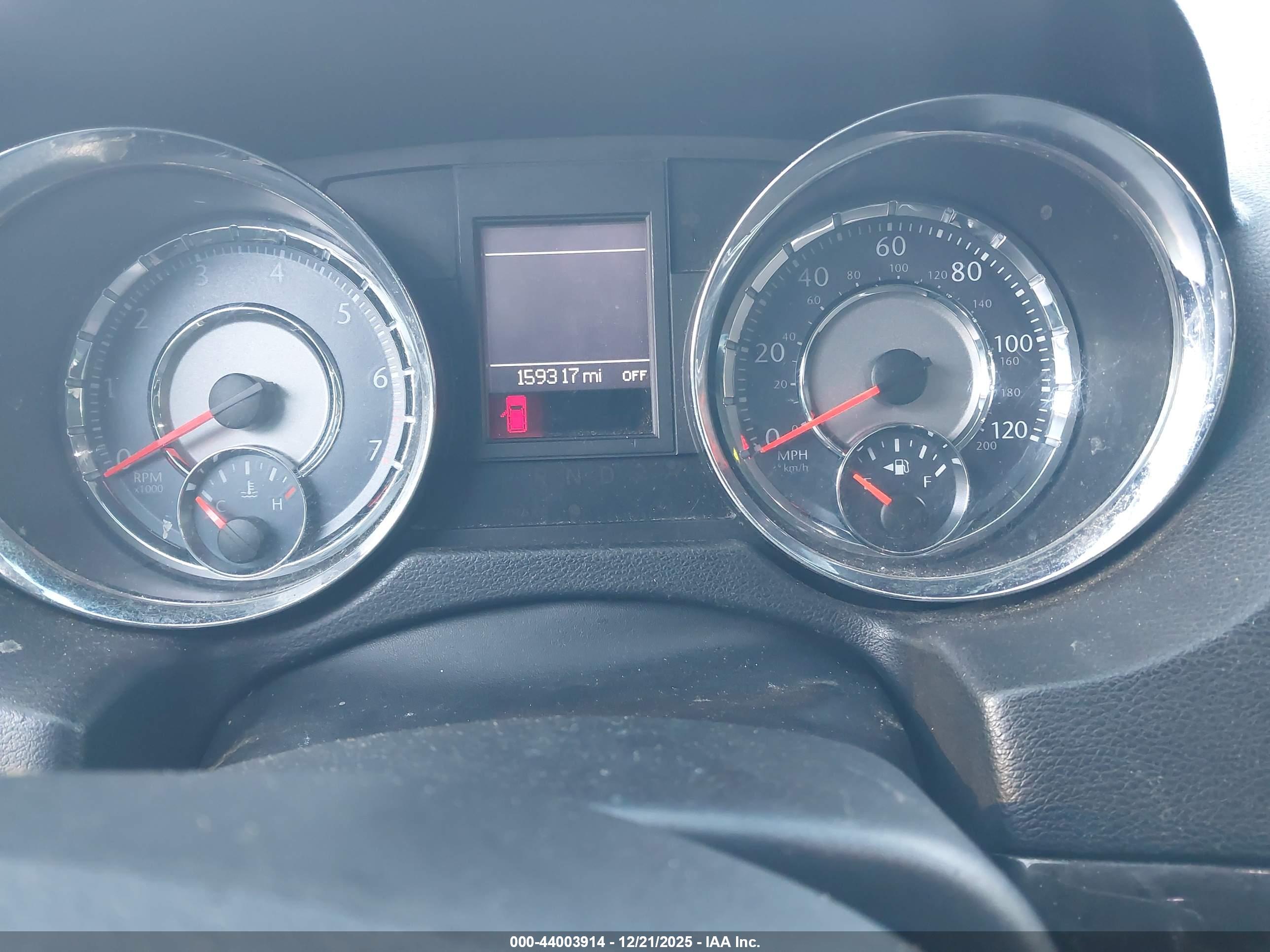 CHRYSLER TOWN image 7