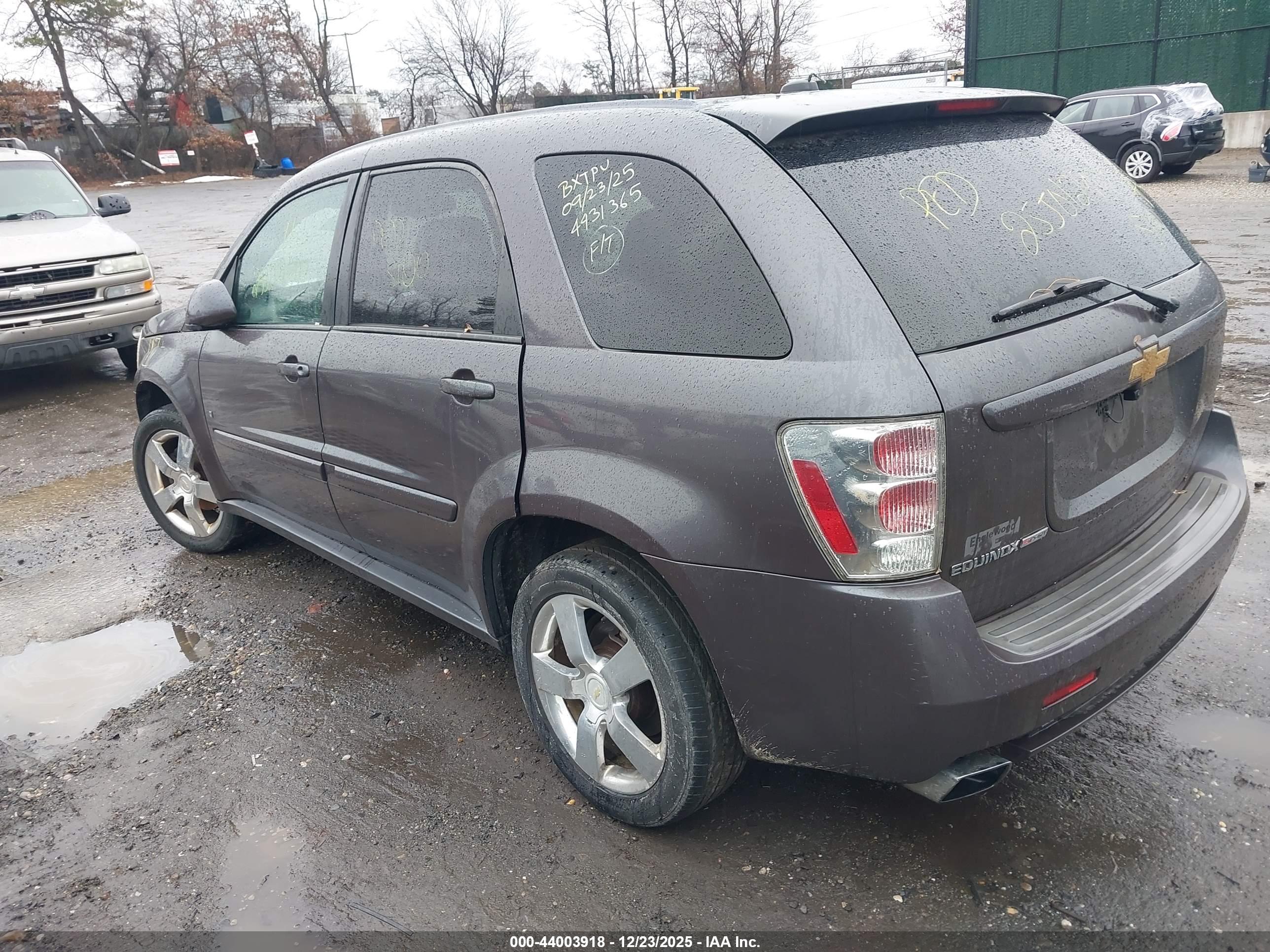 CHEVROLET EQUINOX image 3