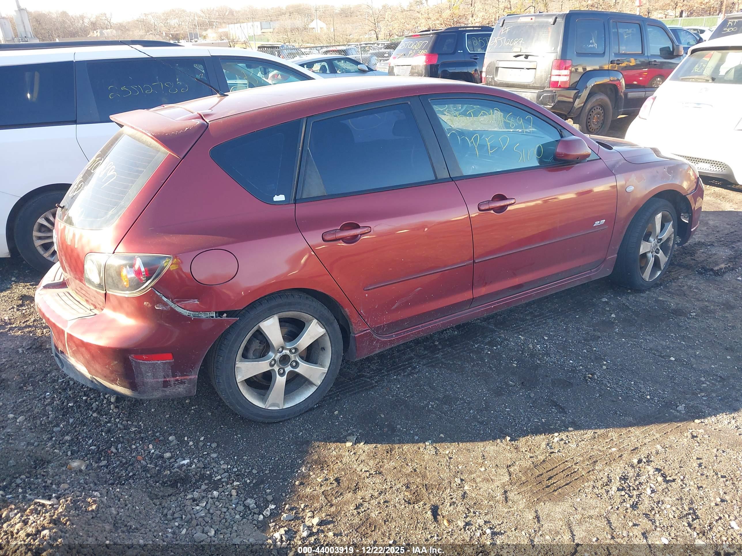 MAZDA MAZDA3 image 4