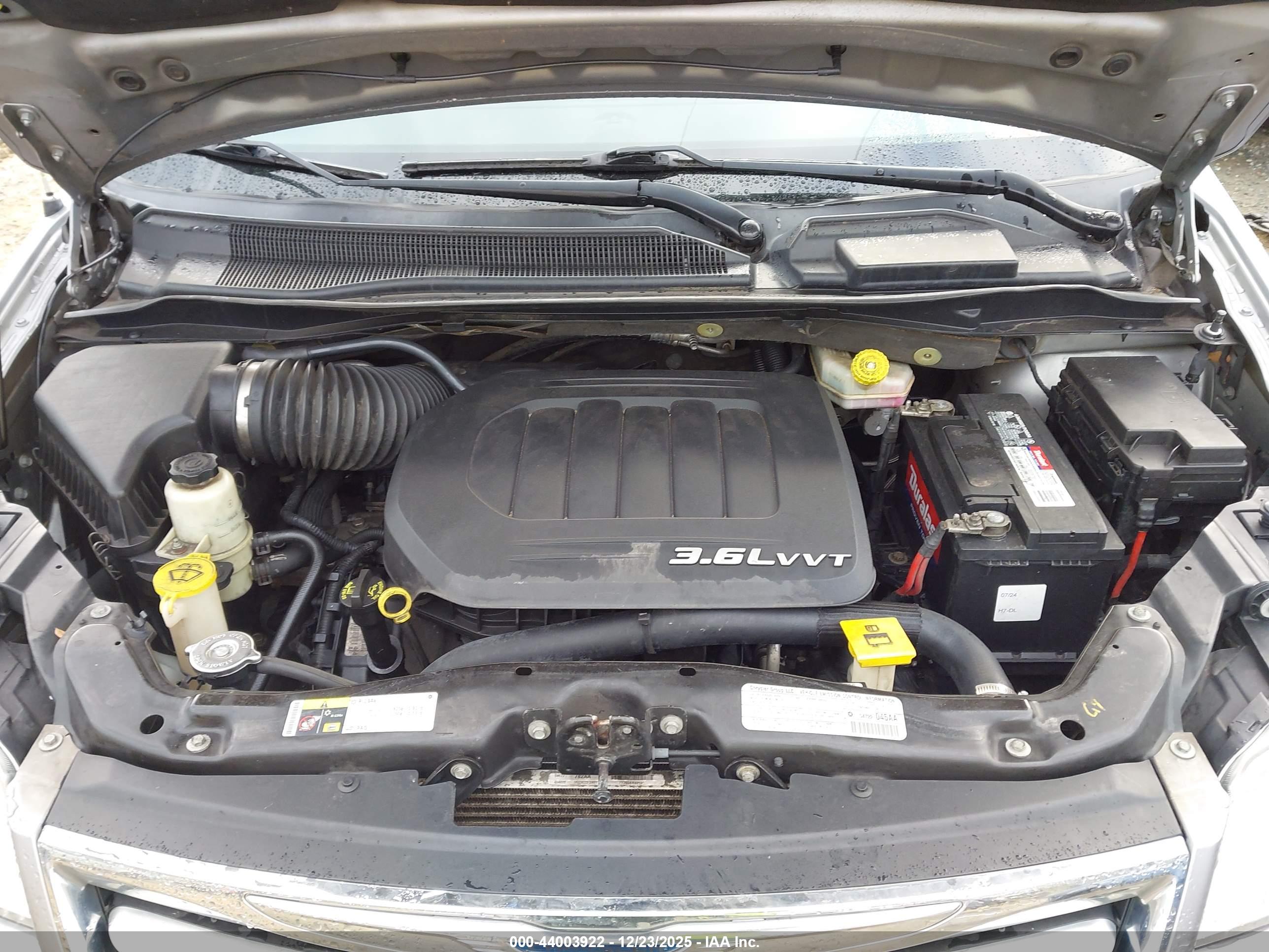 CHRYSLER TOWN image 10
