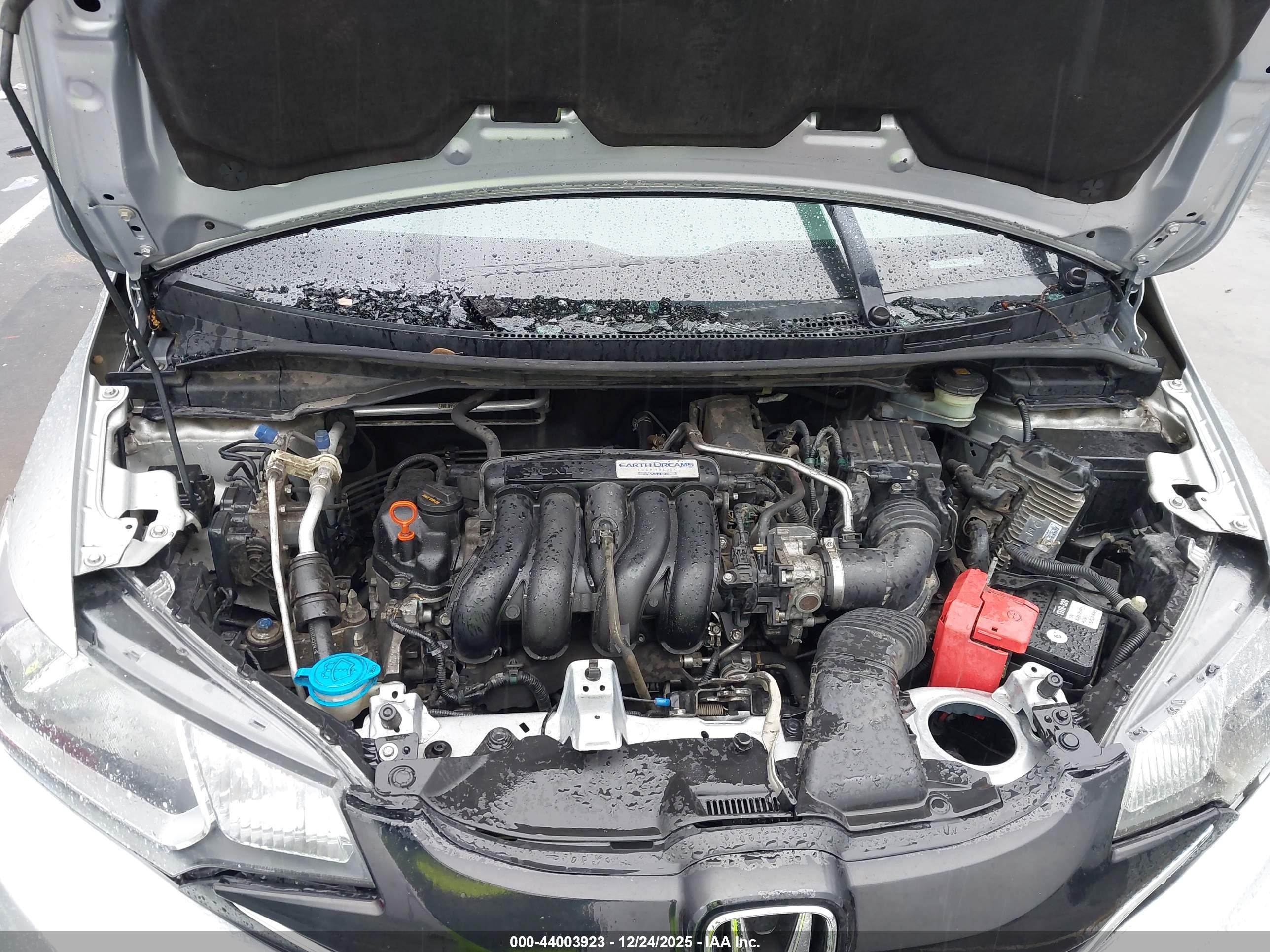 HONDA FIT image 10
