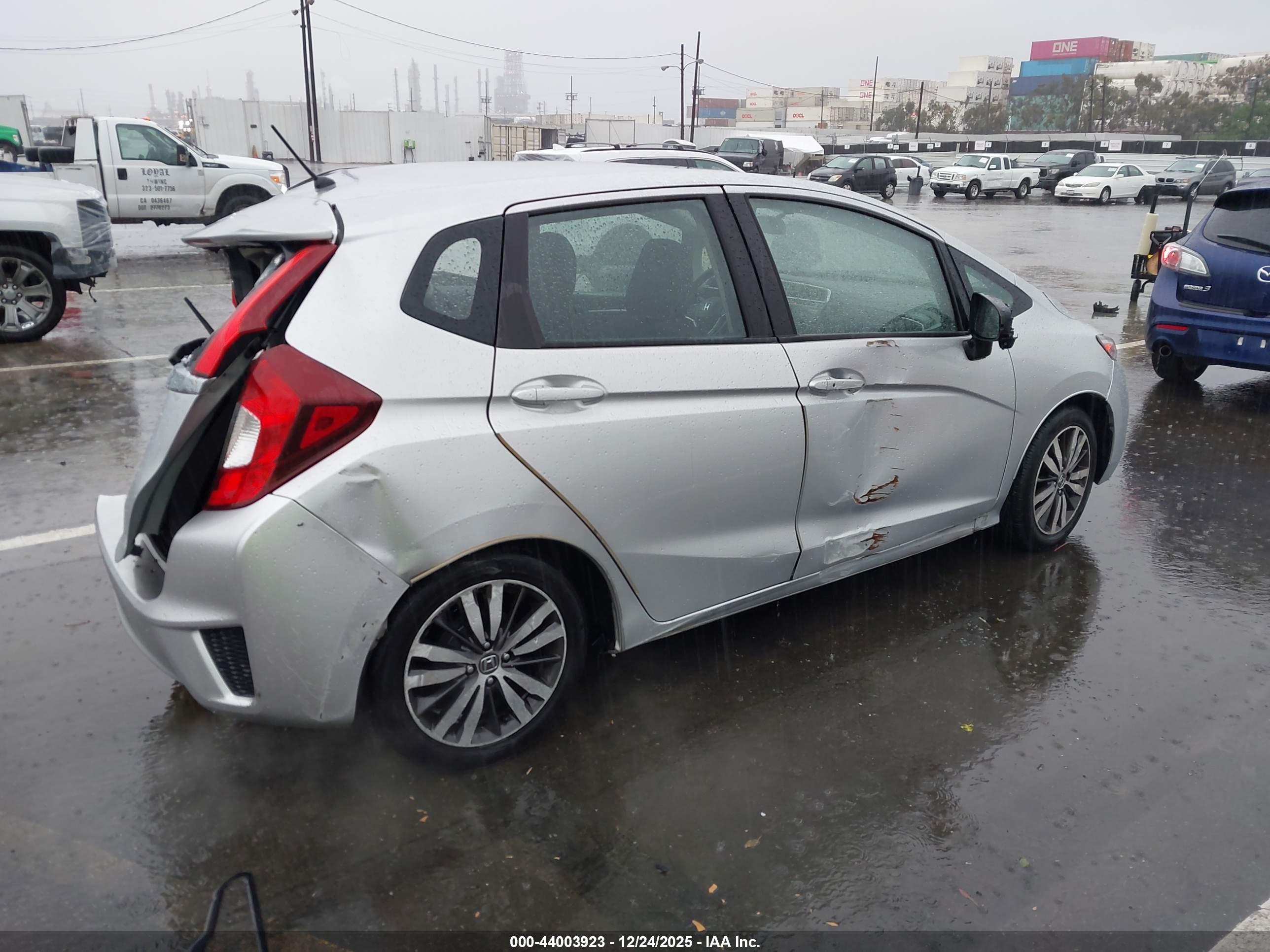 HONDA FIT image 4
