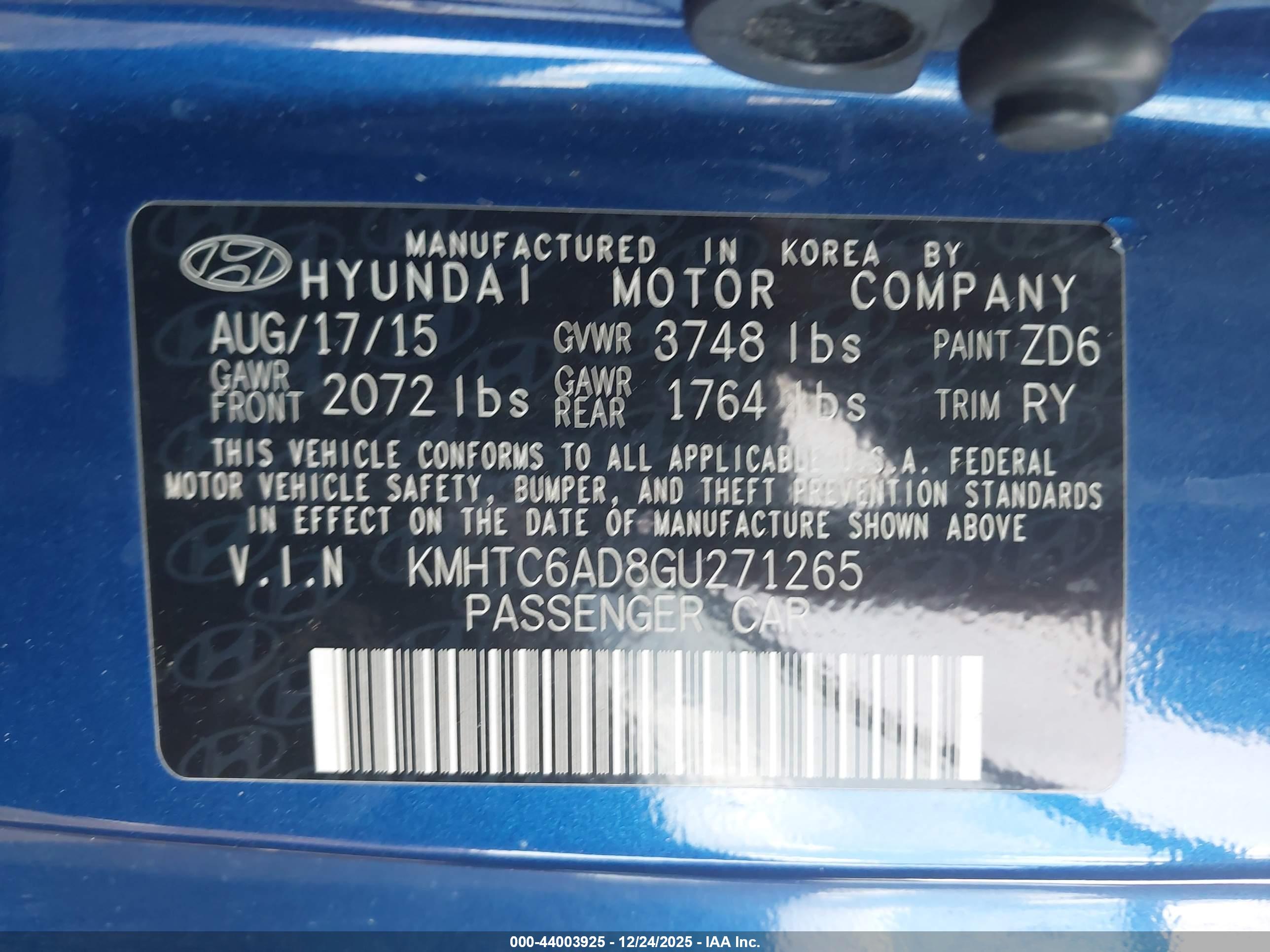 HYUNDAI VELOSTER image 9