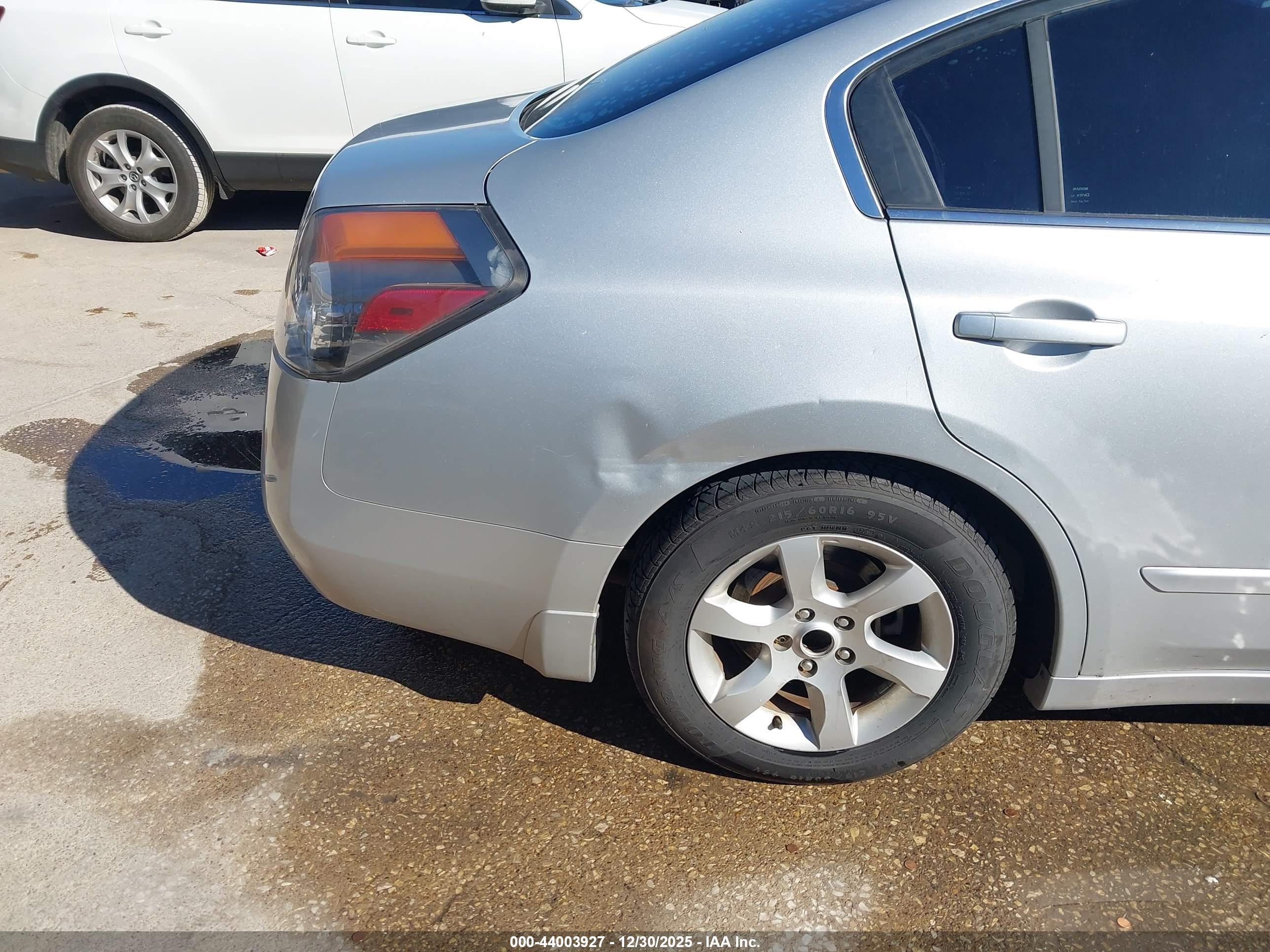 NISSAN ALTIMA image 6