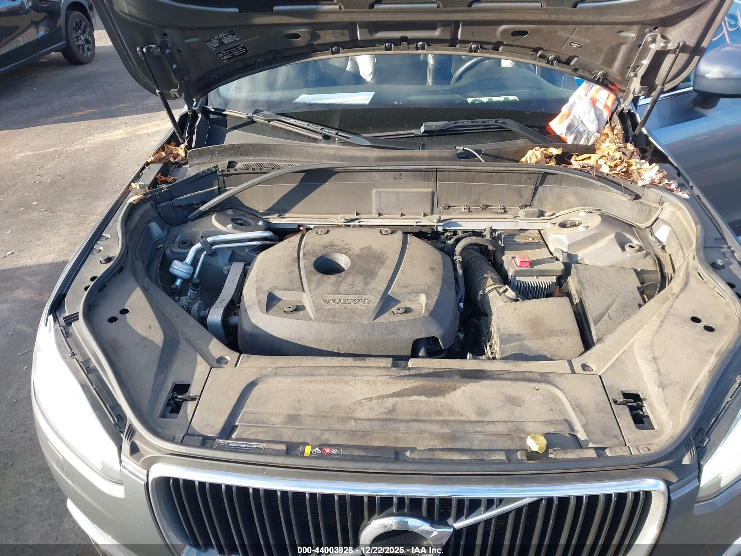 VOLVO XC90 image 10