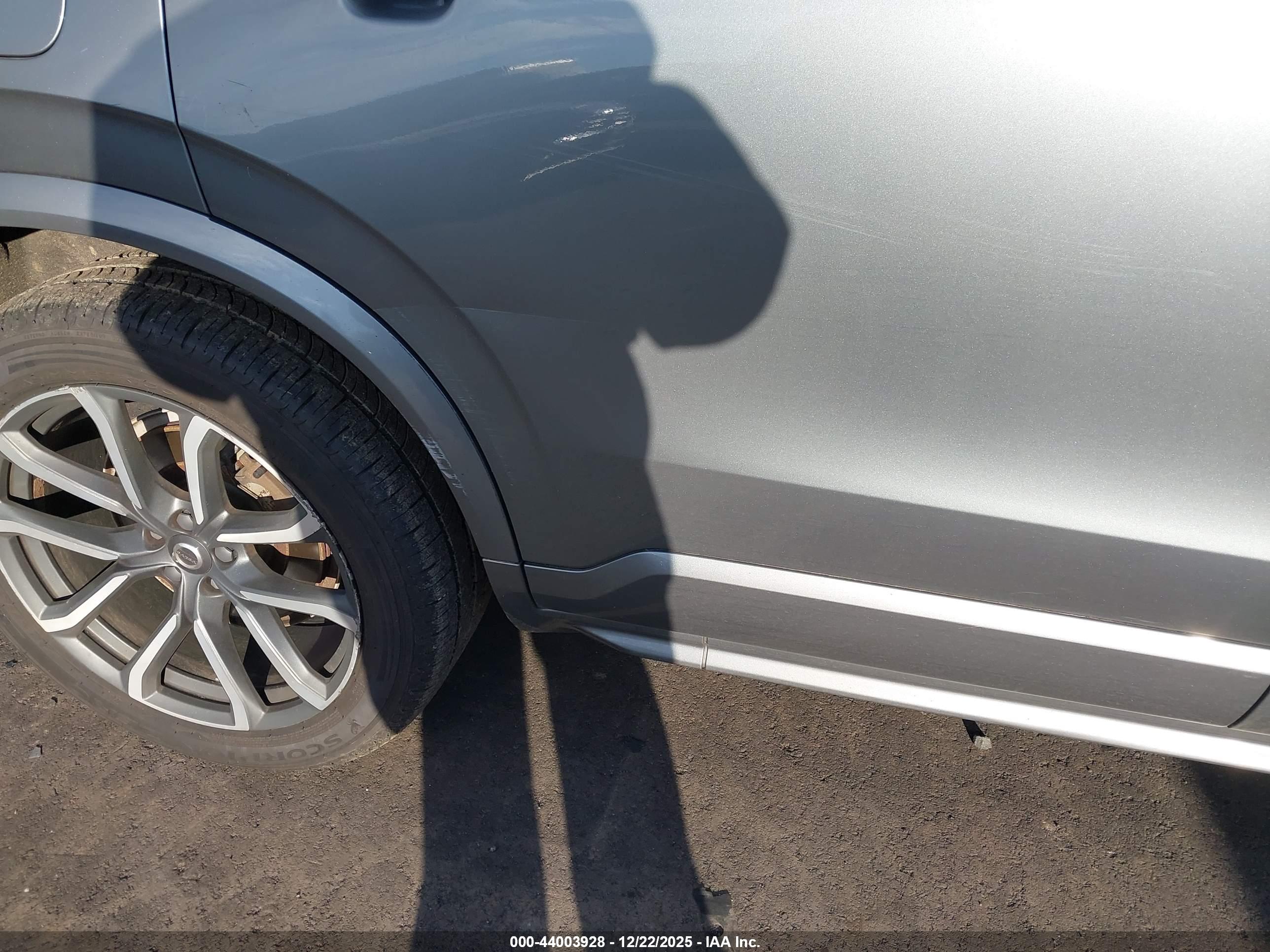 VOLVO XC90 image 6