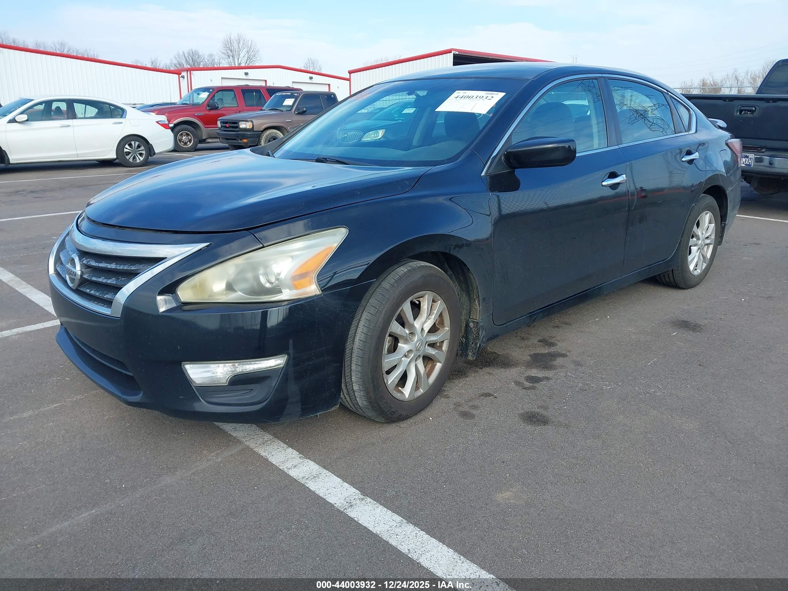 NISSAN ALTIMA image 2
