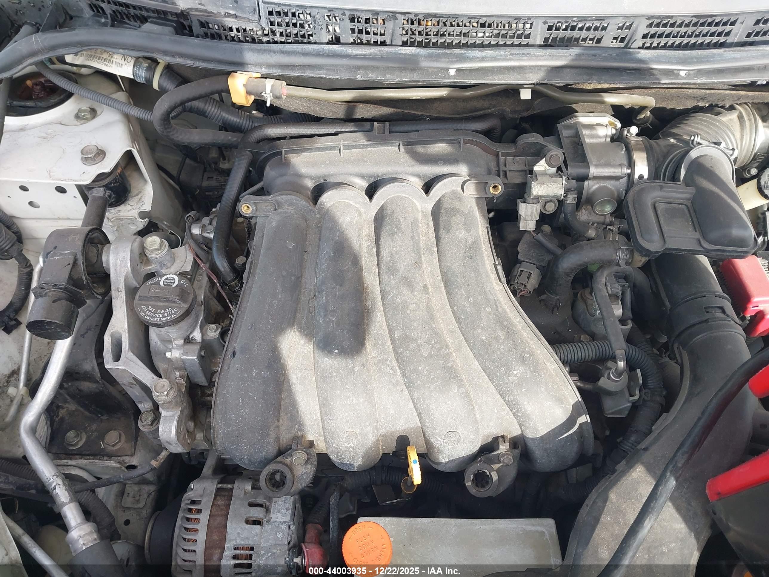 NISSAN VERSA image 10