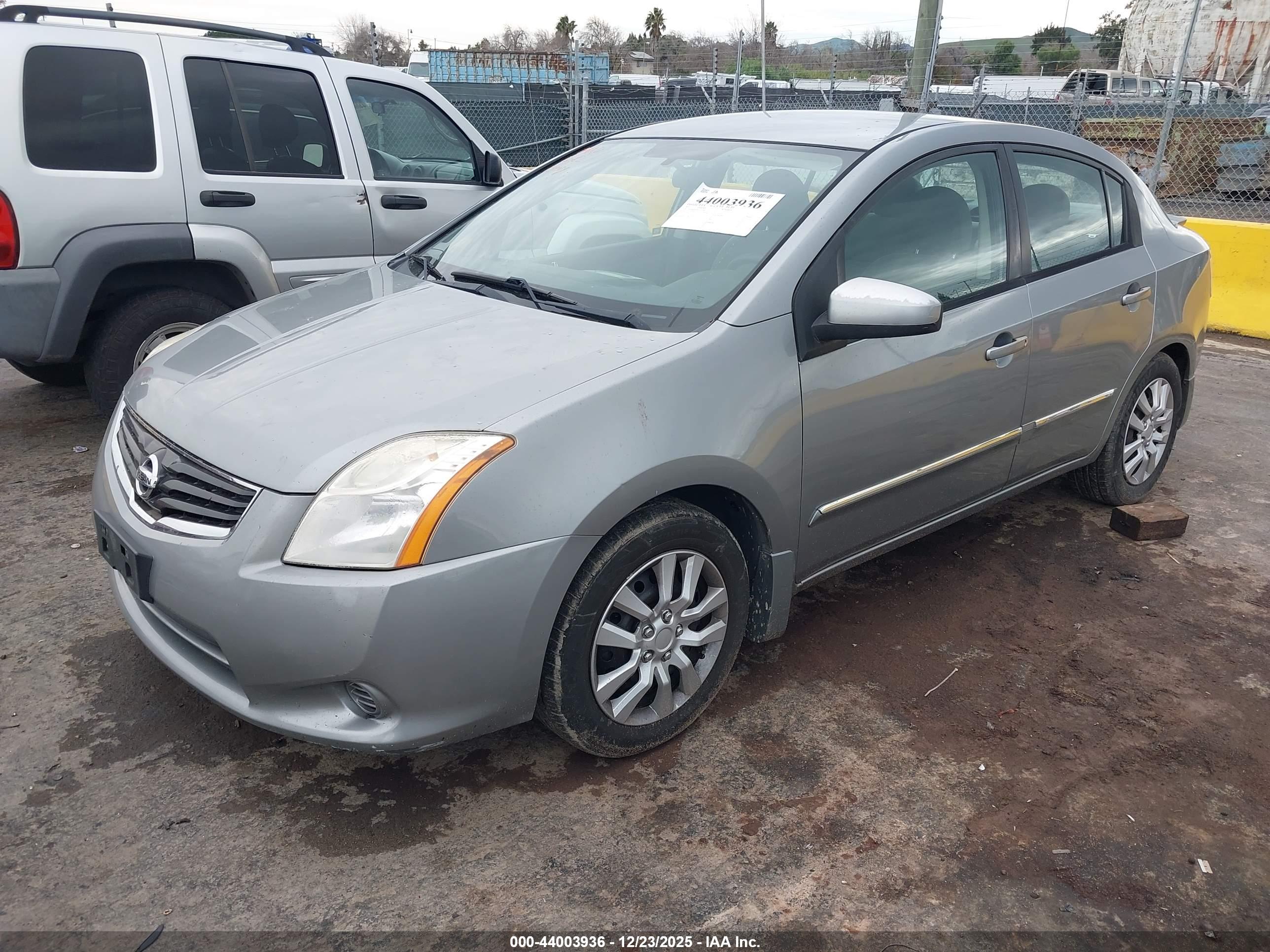 NISSAN SENTRA image 2