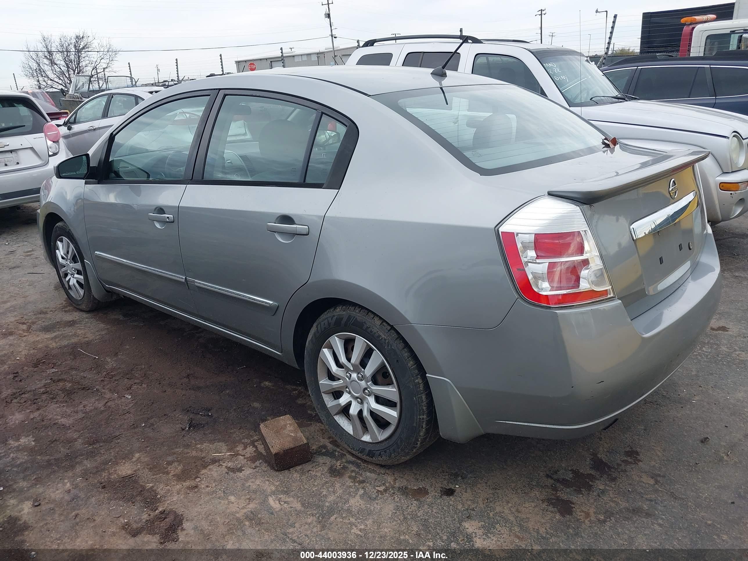 NISSAN SENTRA image 3