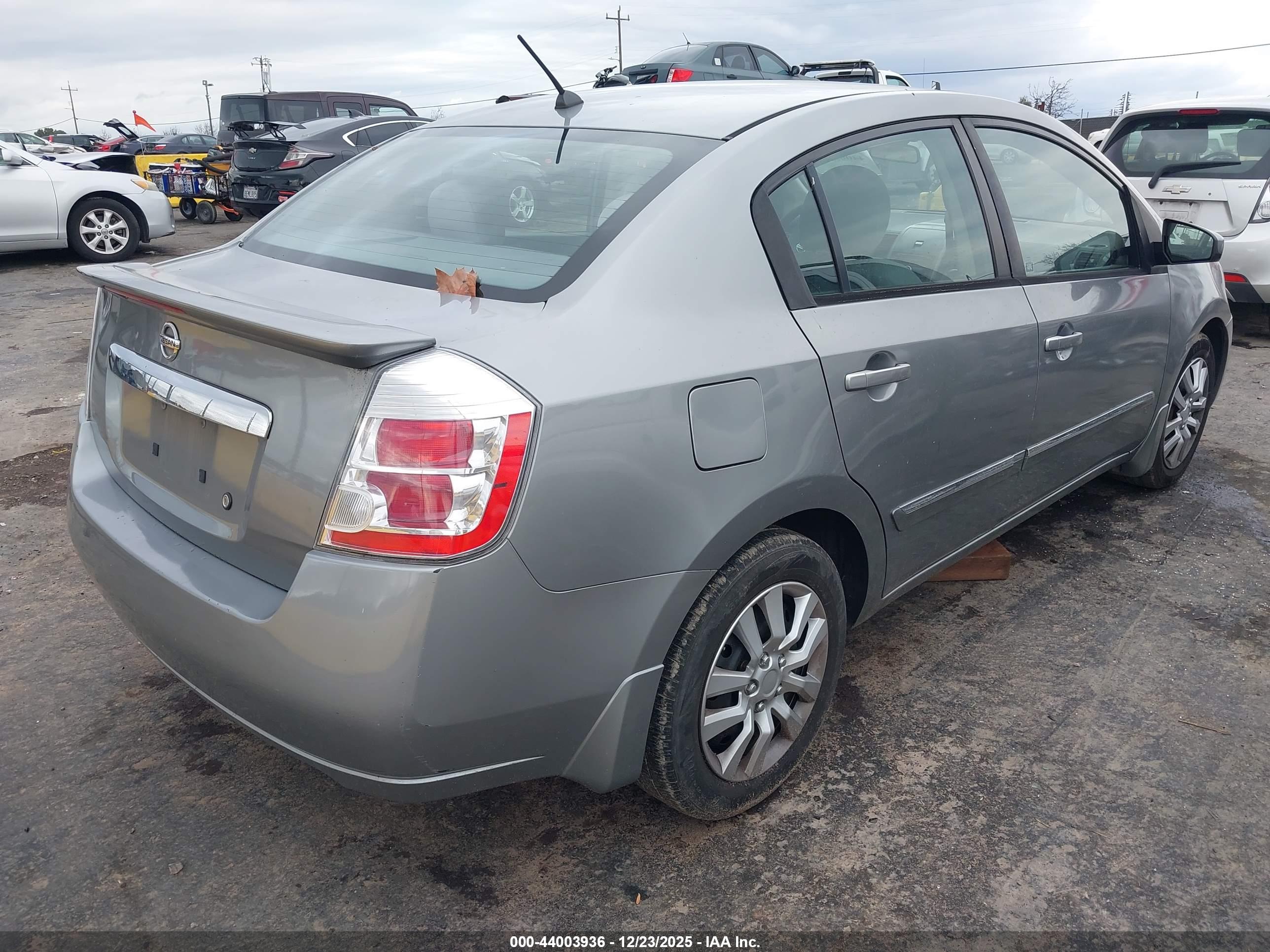 NISSAN SENTRA image 4