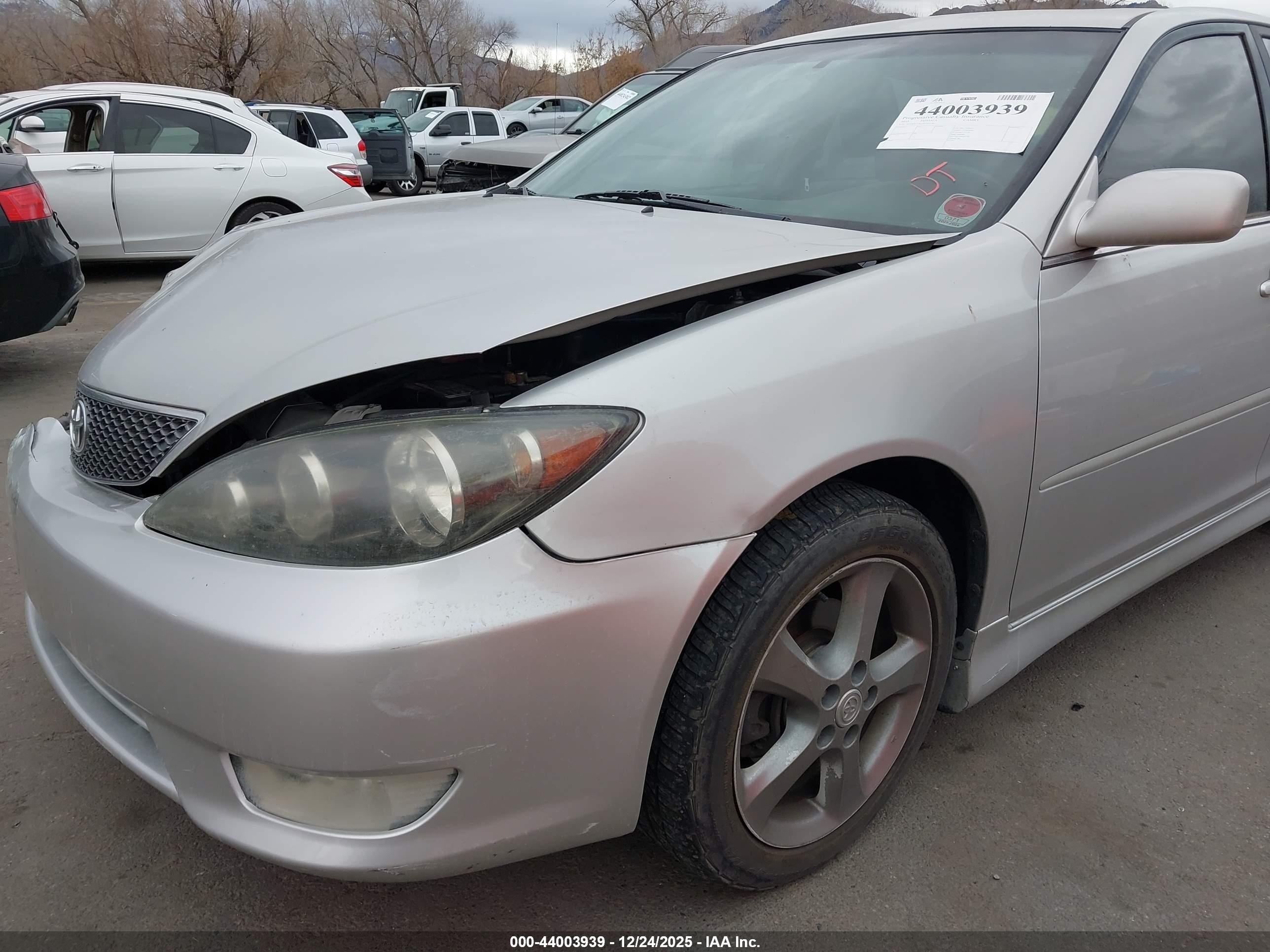 TOYOTA CAMRY image 6