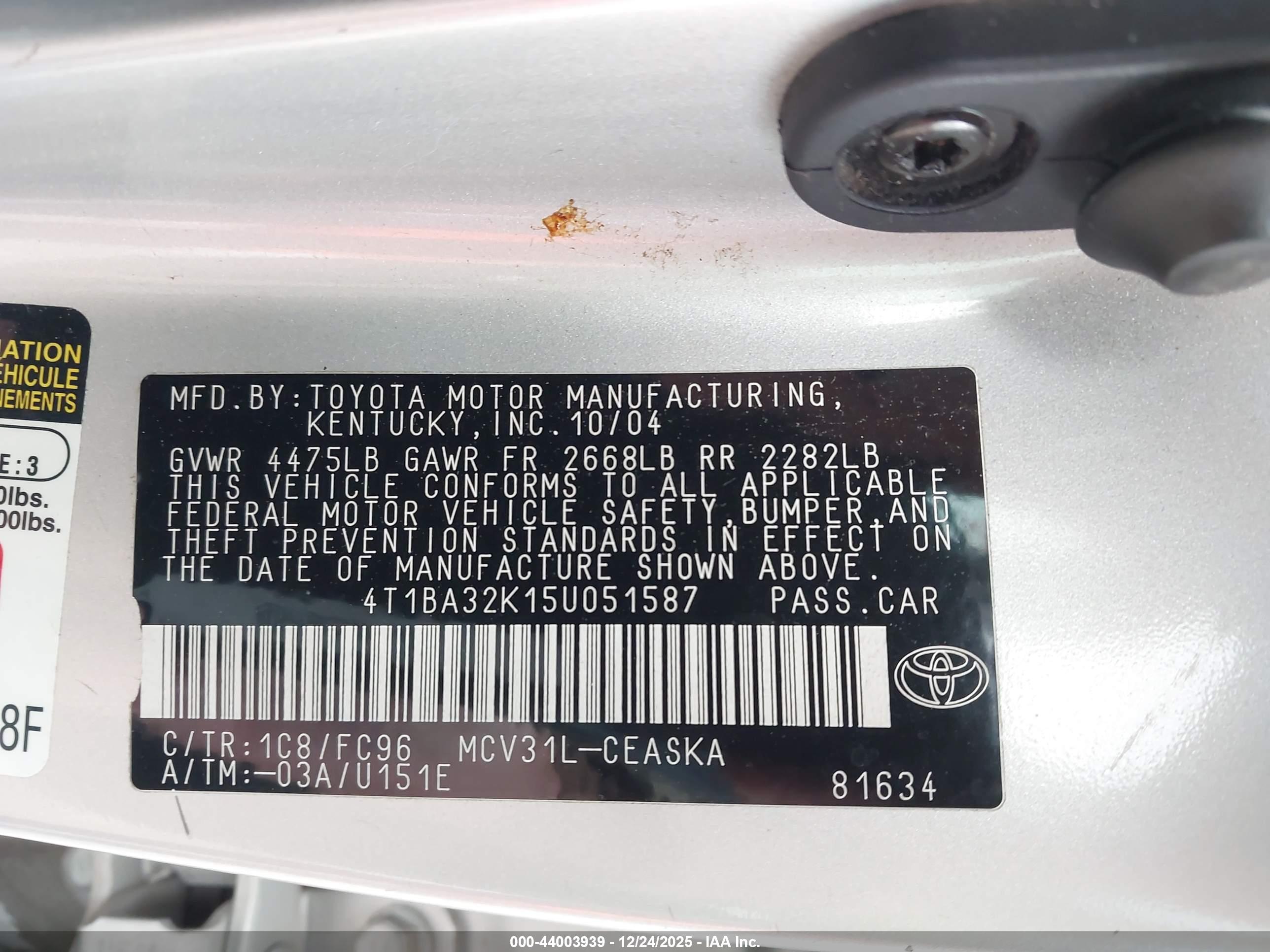TOYOTA CAMRY image 9