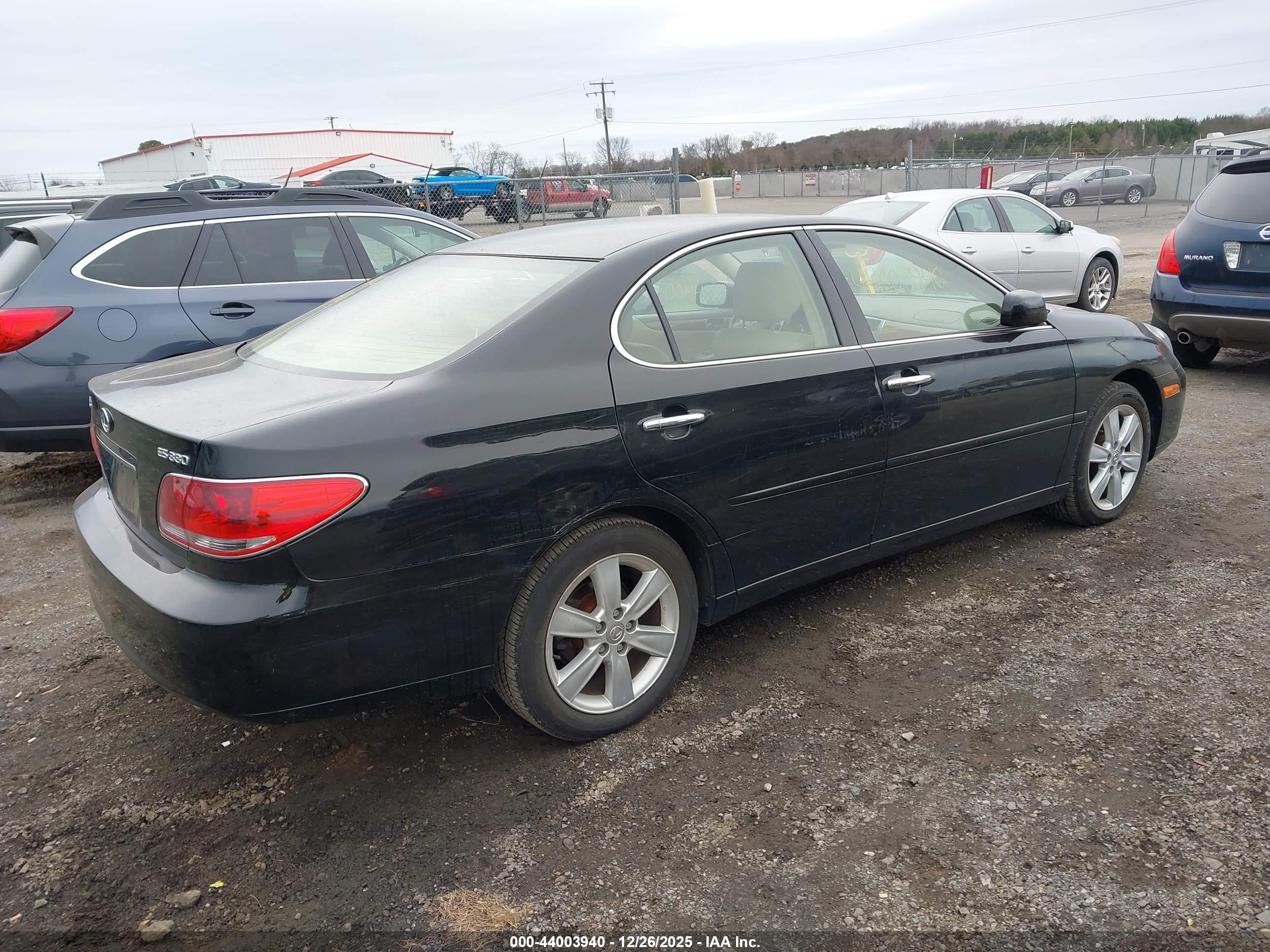 LEXUS ES image 4