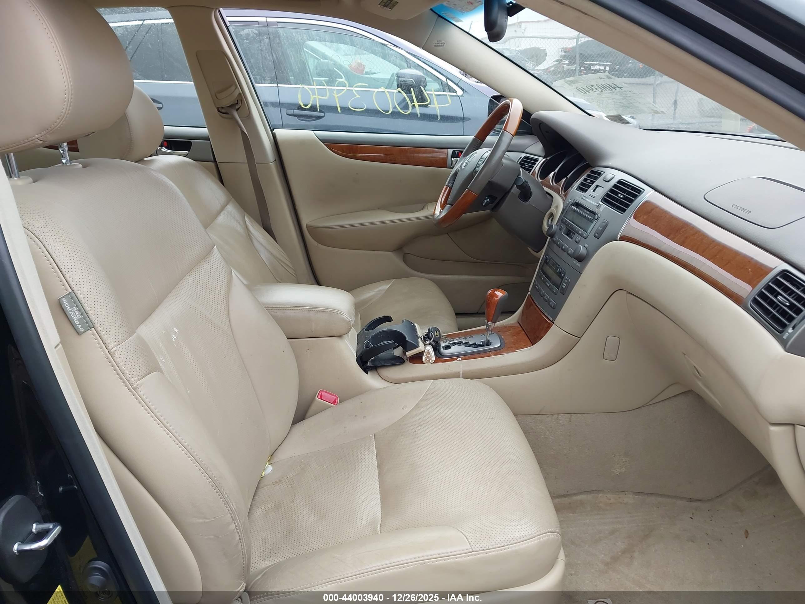 LEXUS ES image 5