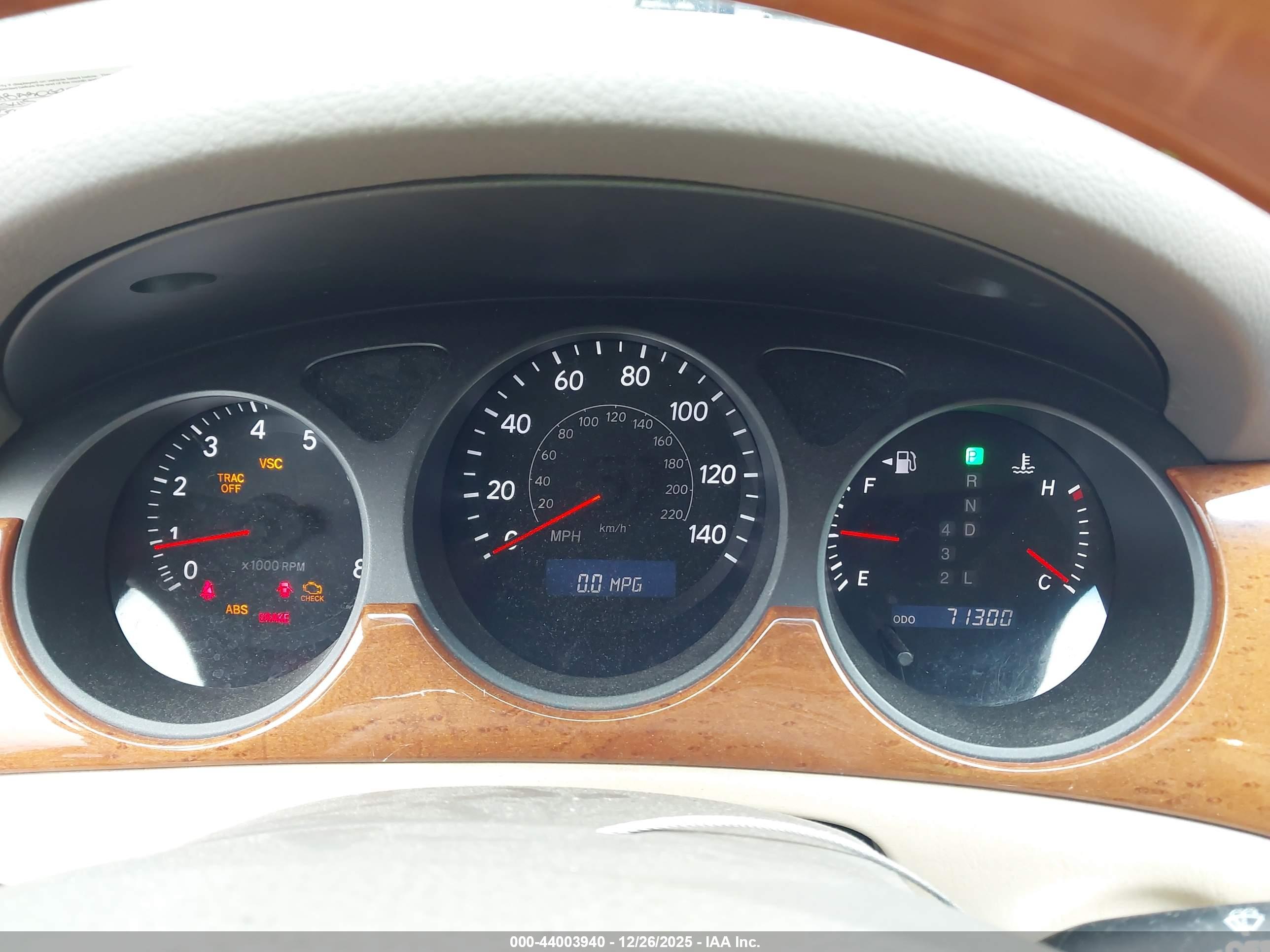 LEXUS ES image 7