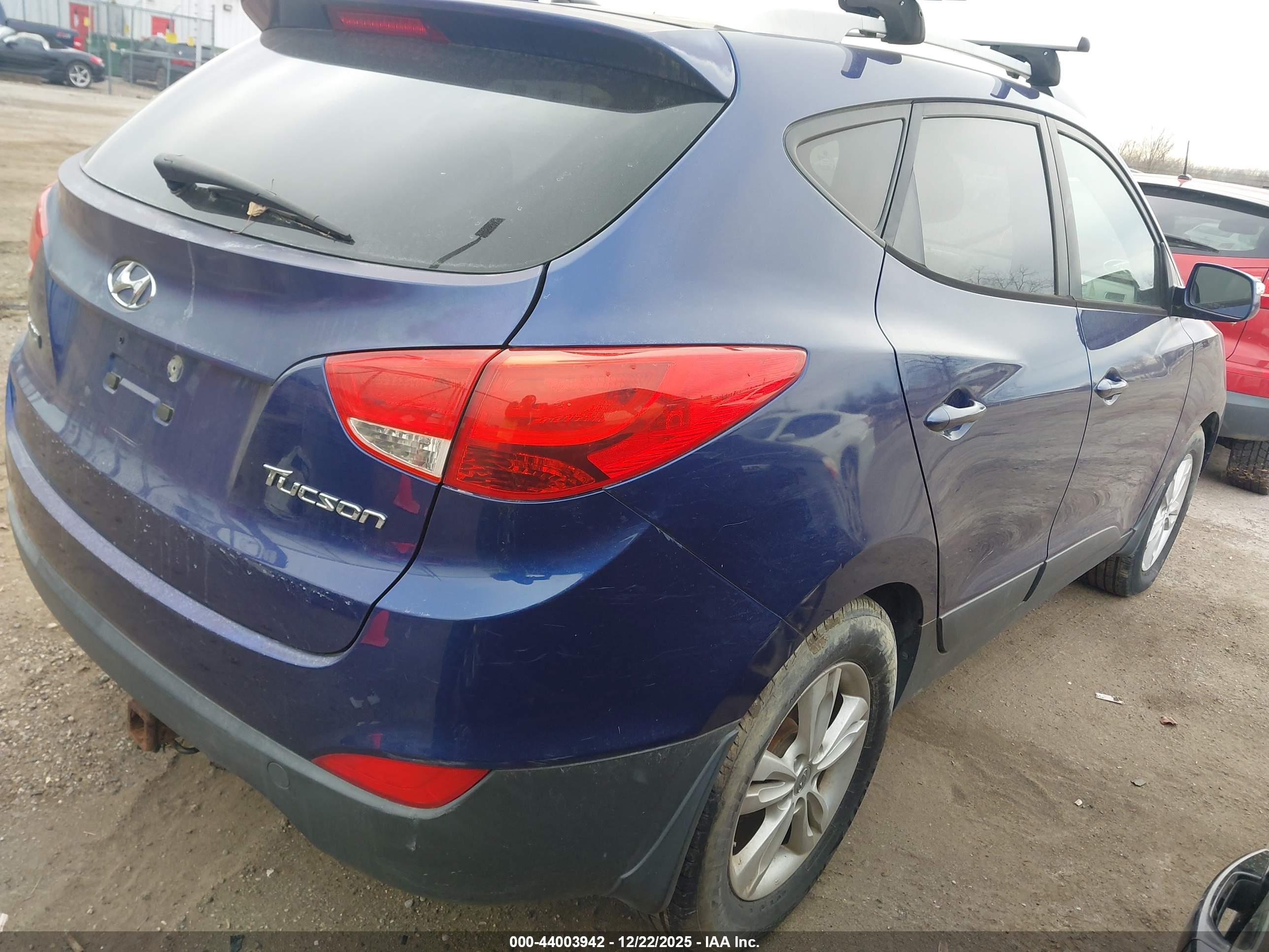 HYUNDAI TUCSON image 4
