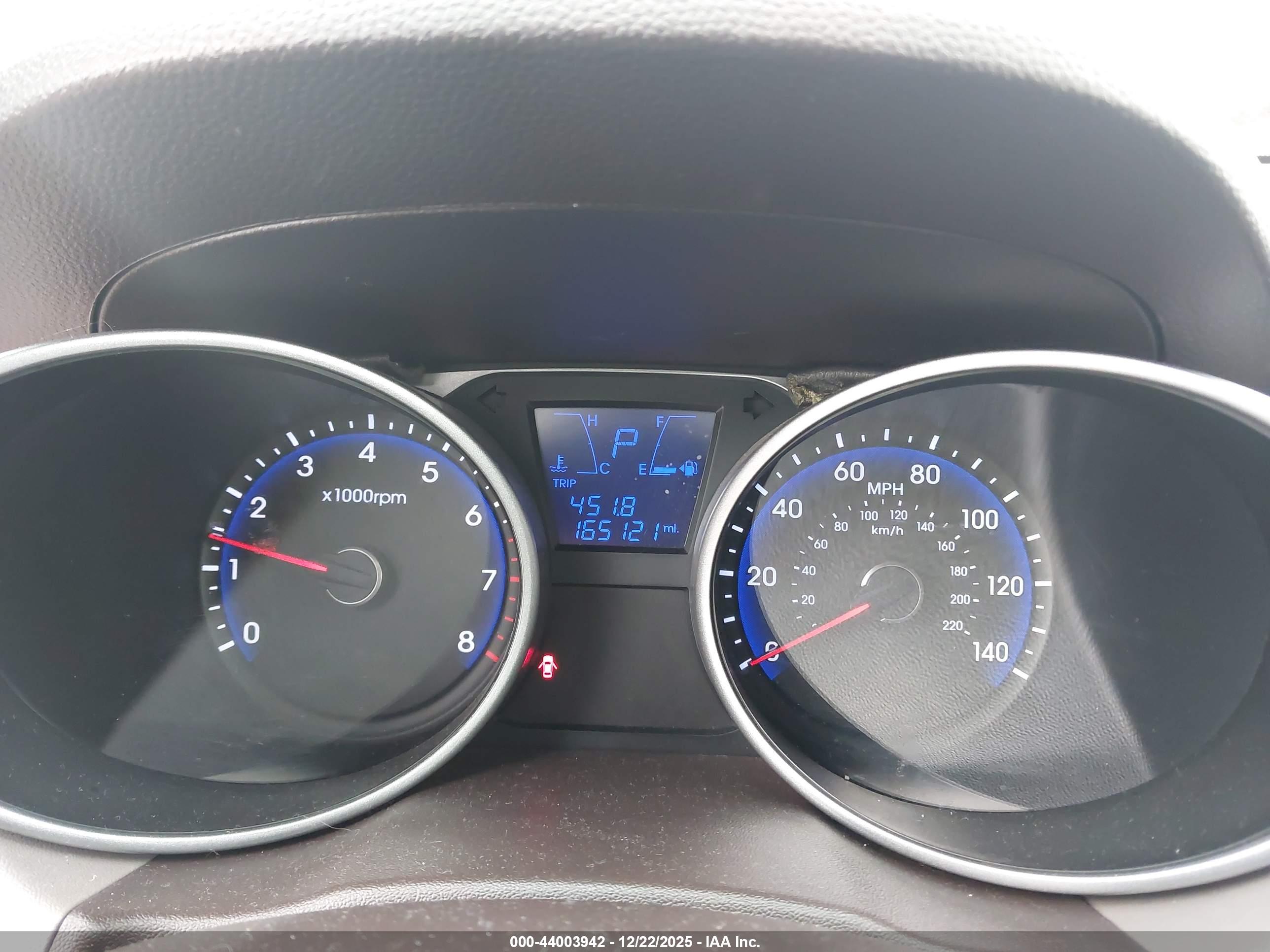 HYUNDAI TUCSON image 7