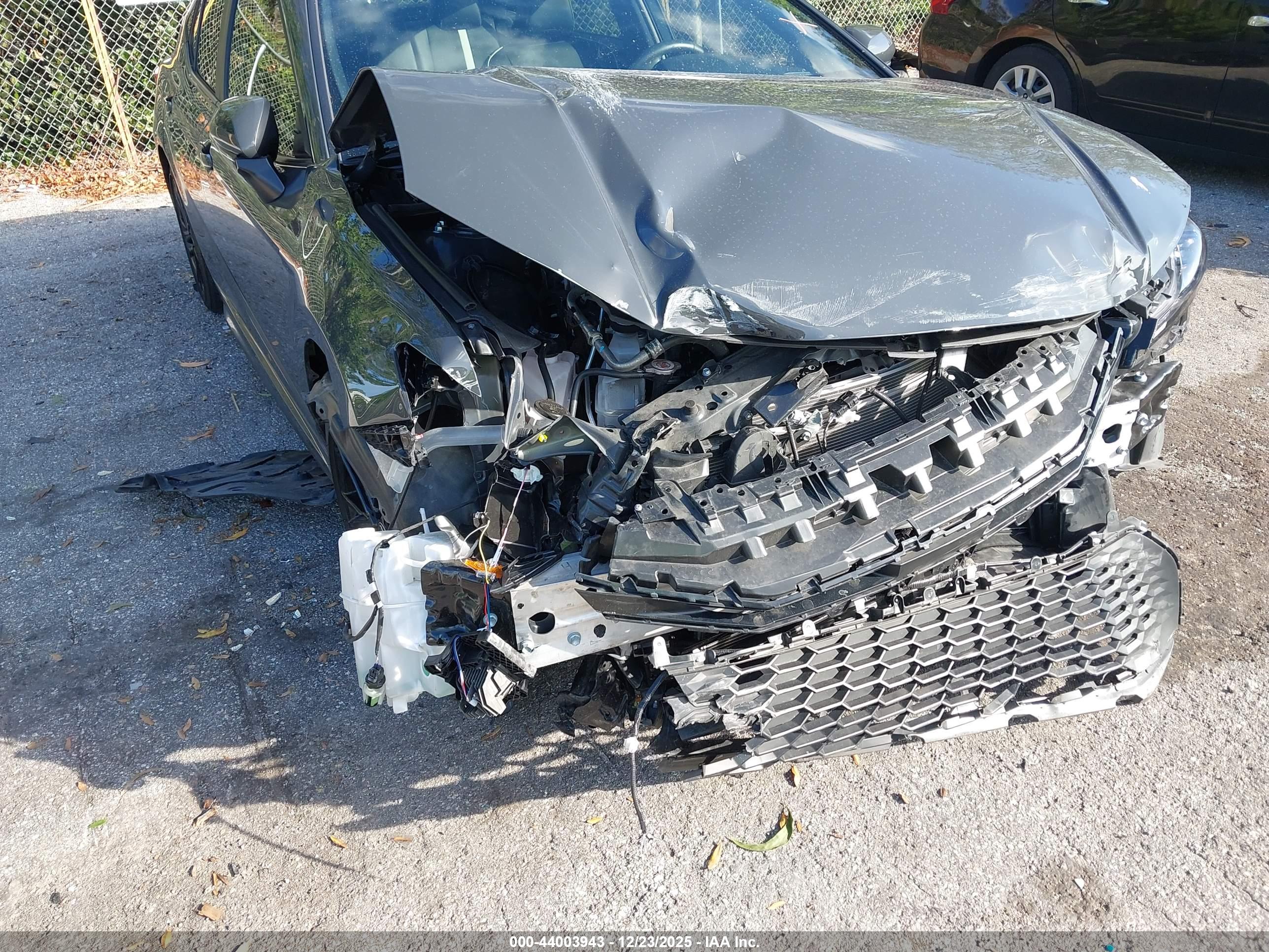 TOYOTA CAMRY image 6