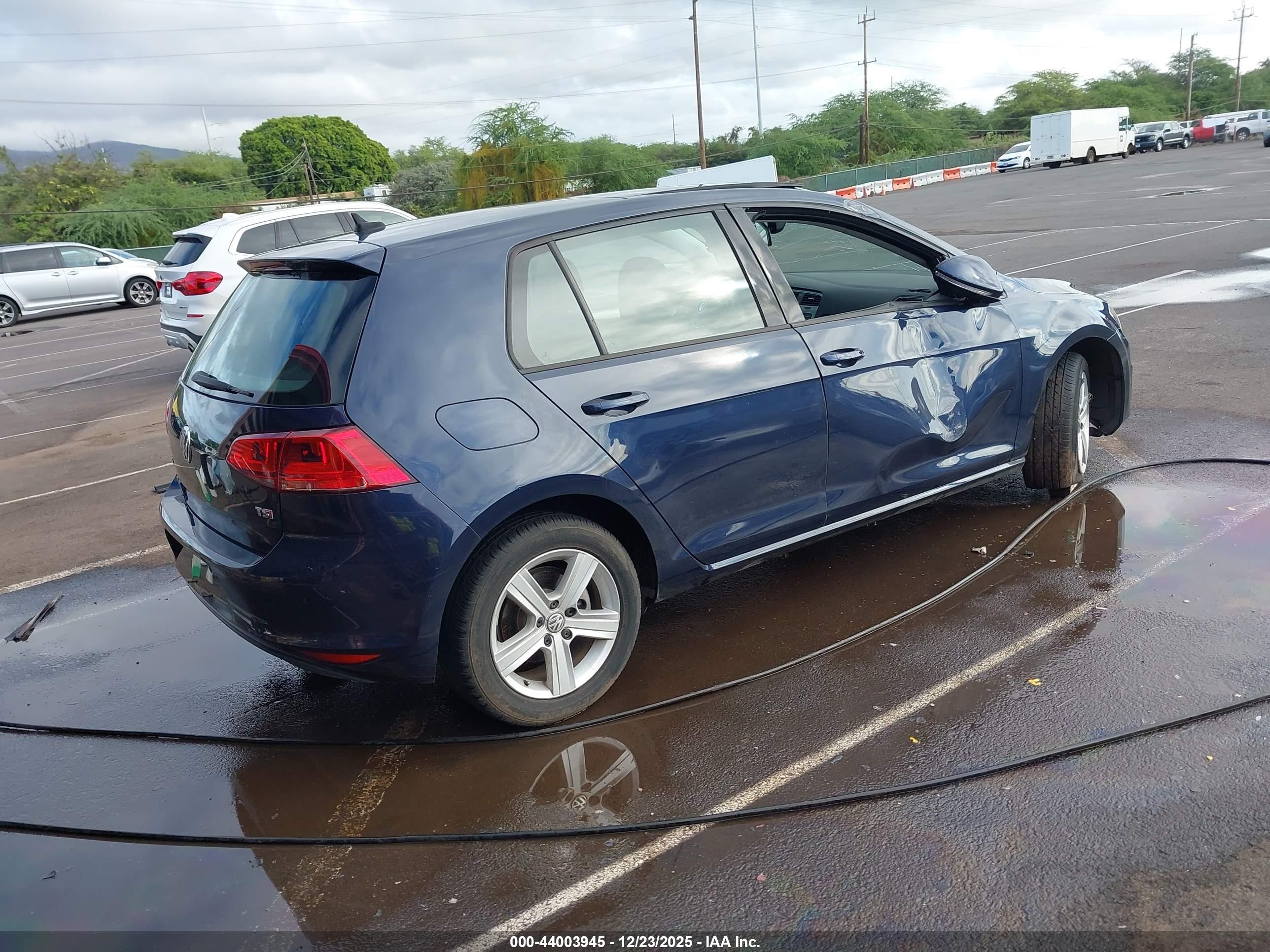 VOLKSWAGEN GOLF image 4