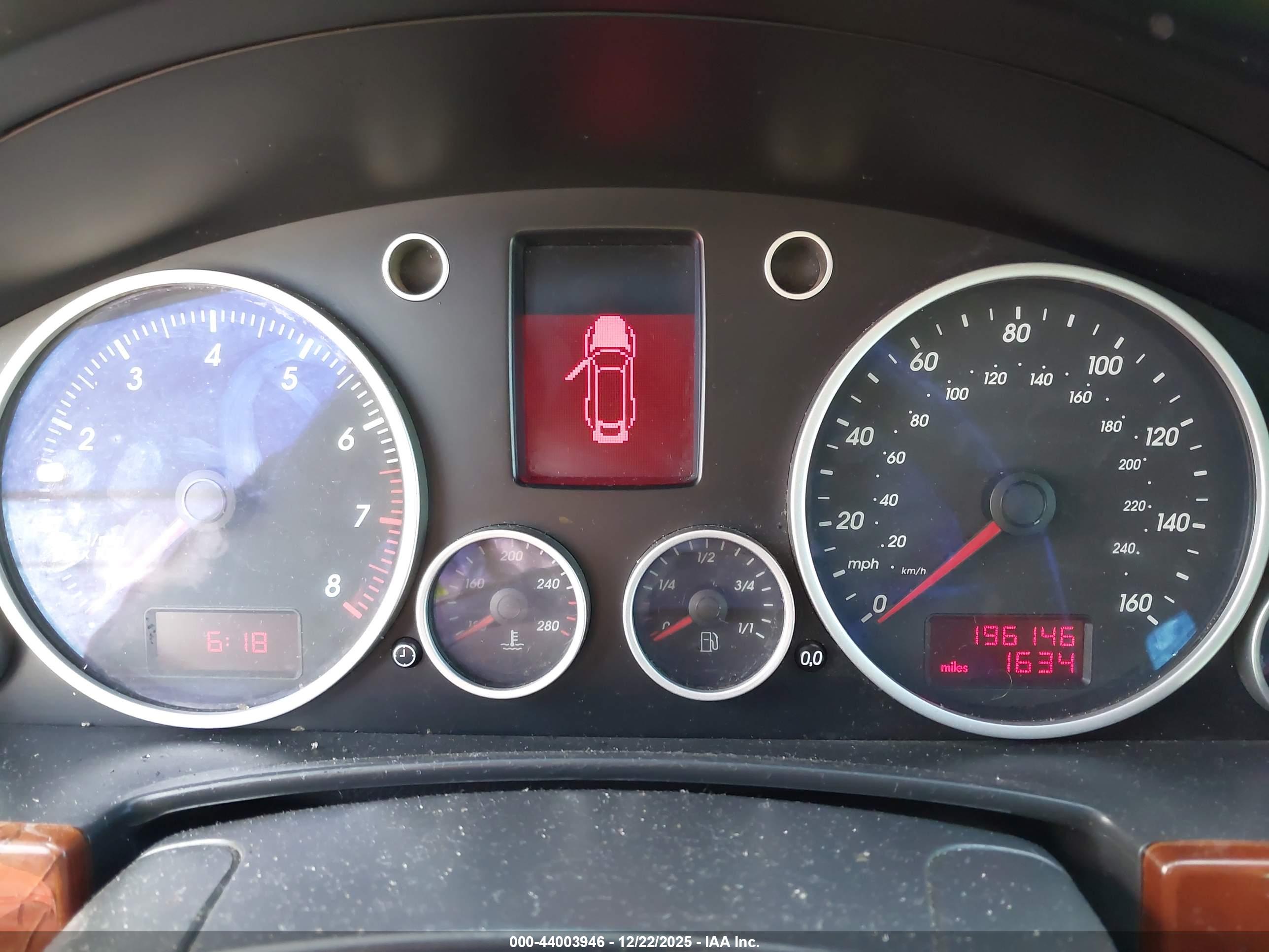 VOLKSWAGEN TOUAREG image 7