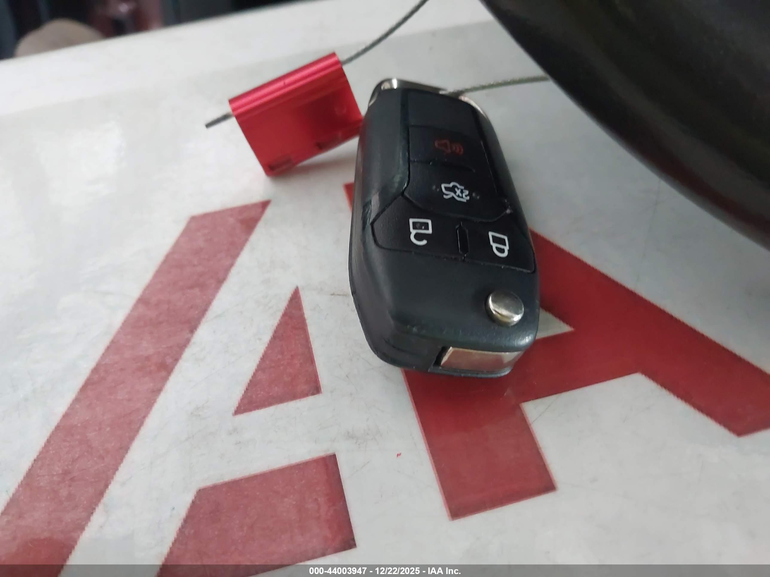 FORD FUSION image 11