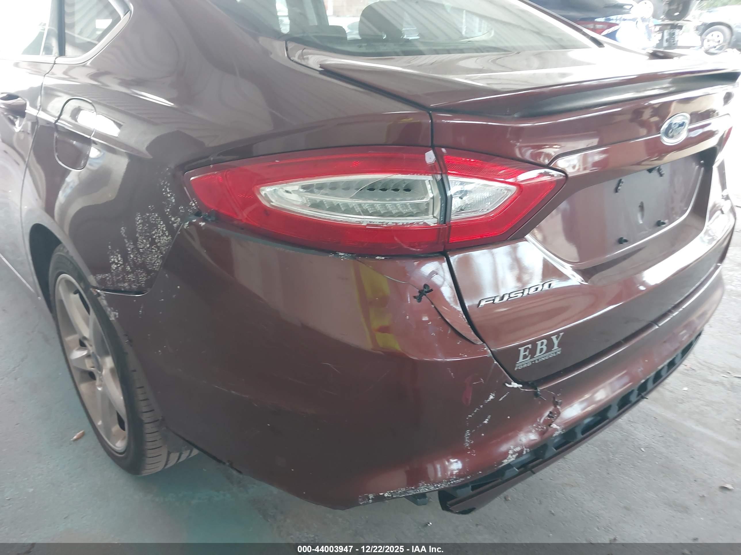 FORD FUSION image 6