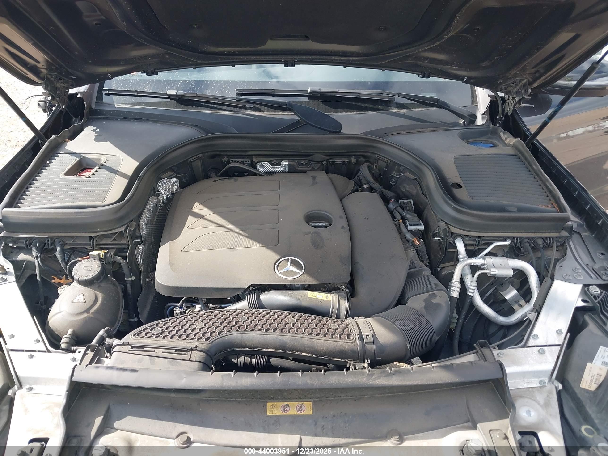 MERCEDES-BENZ GLC image 10