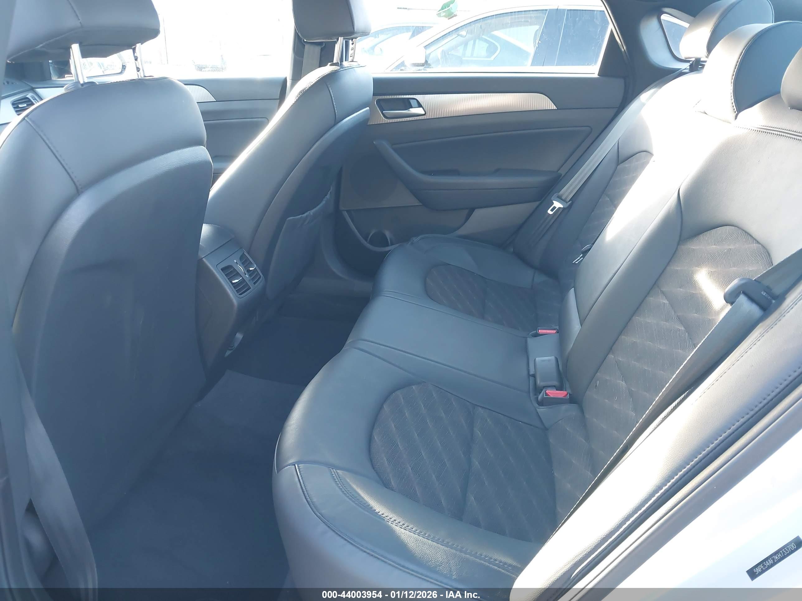 HYUNDAI SONATA image 8