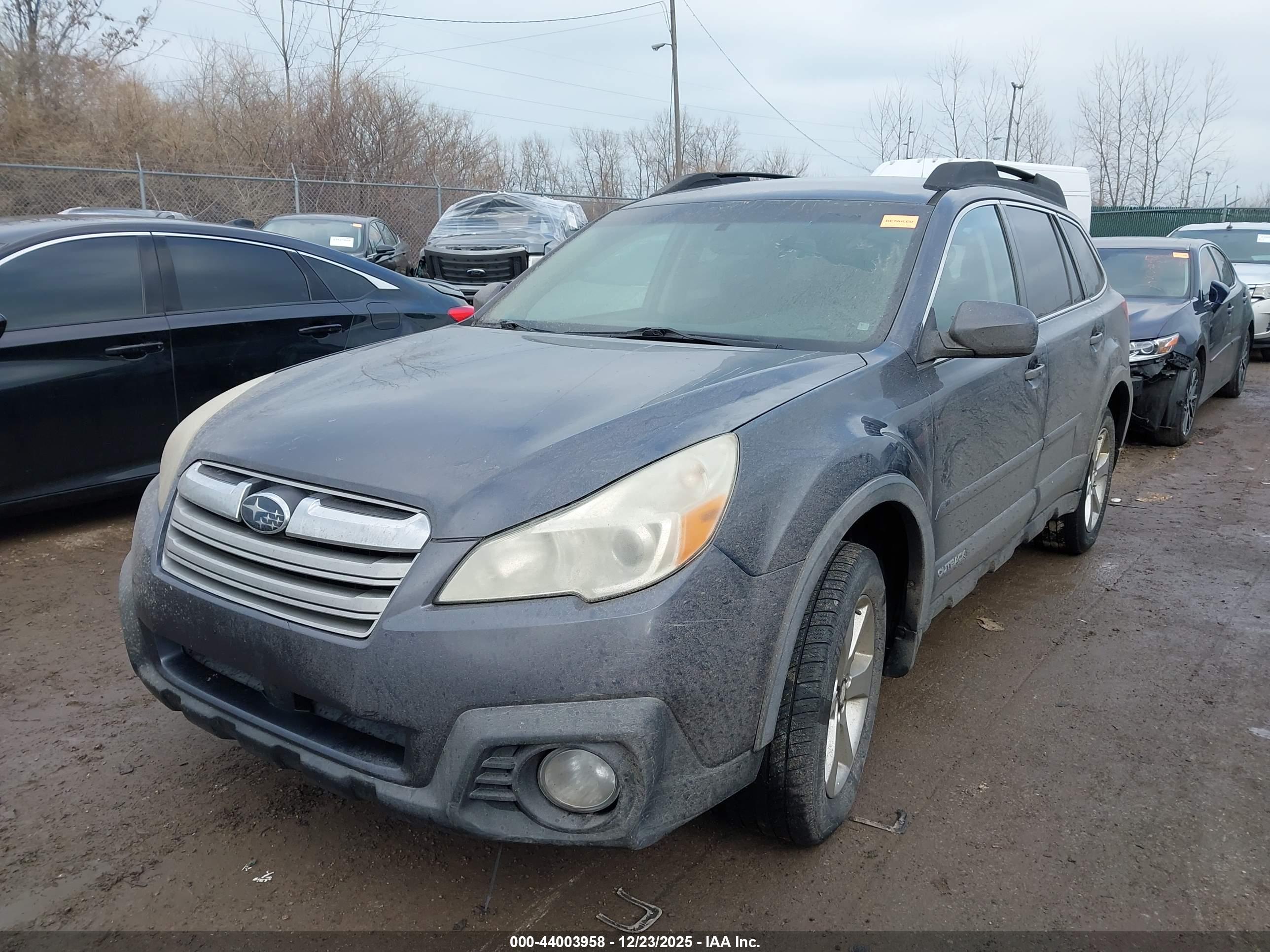 SUBARU OUTBACK image 2