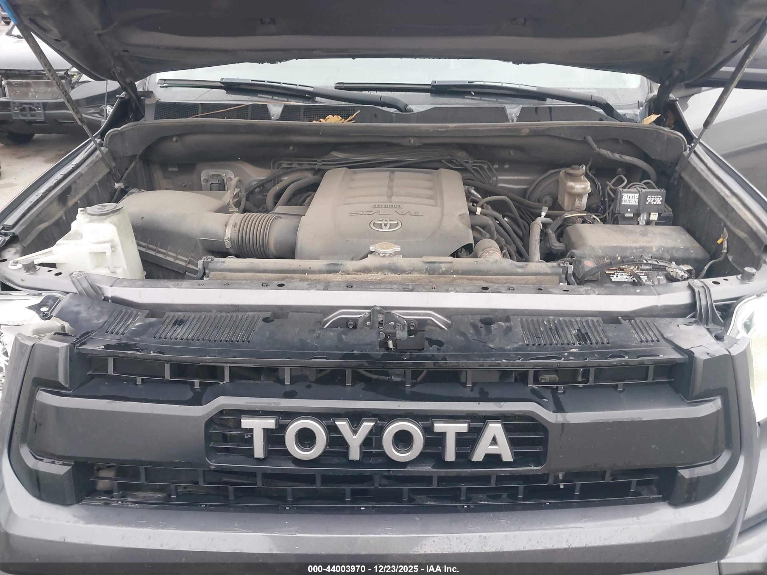 TOYOTA TUNDRA image 10