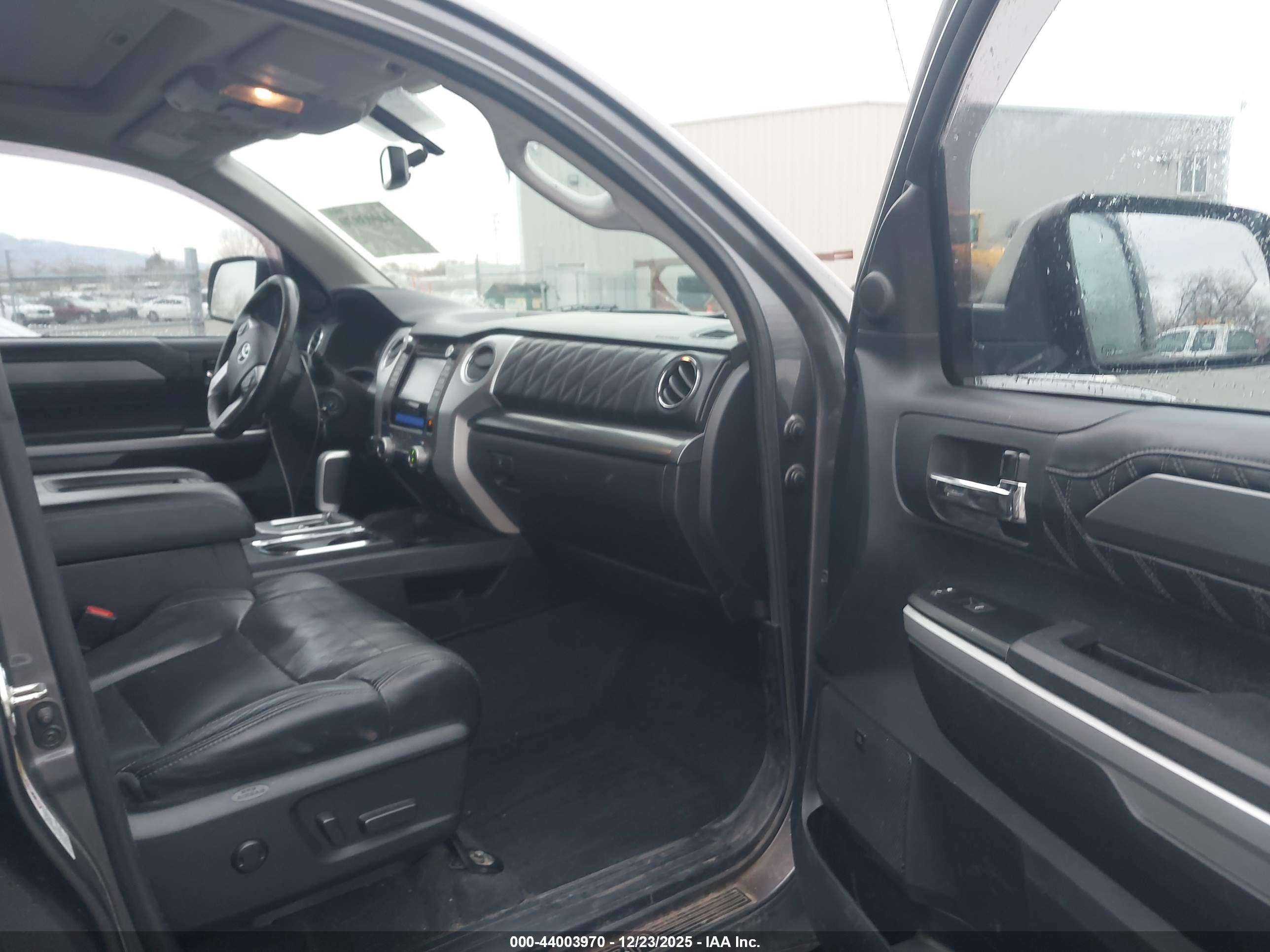 TOYOTA TUNDRA image 5