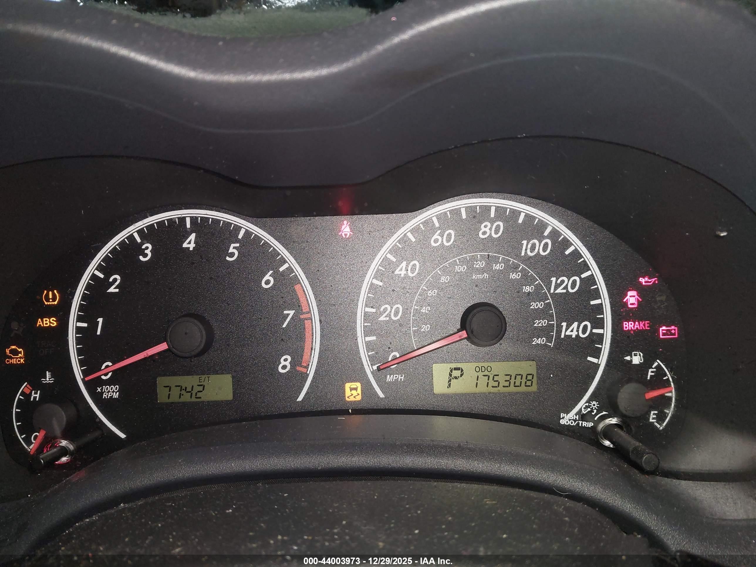 TOYOTA COROLLA image 7