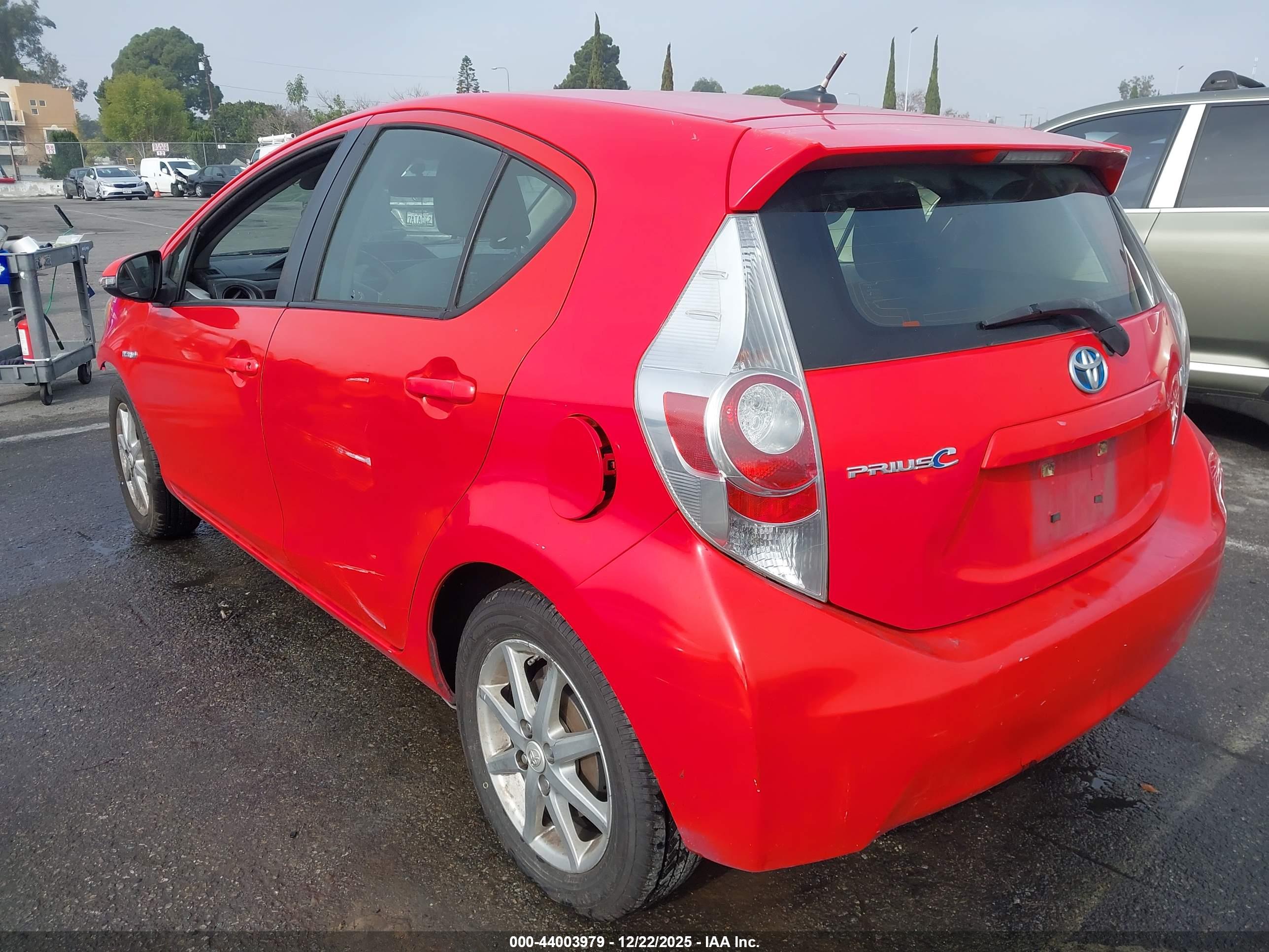 TOYOTA PRIUS image 3