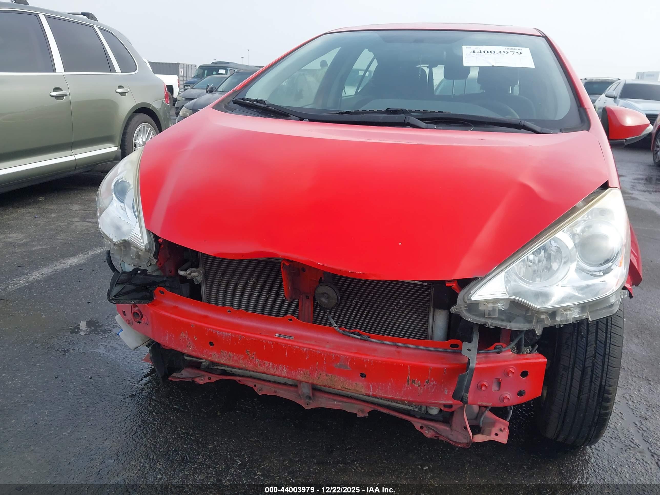 TOYOTA PRIUS image 6