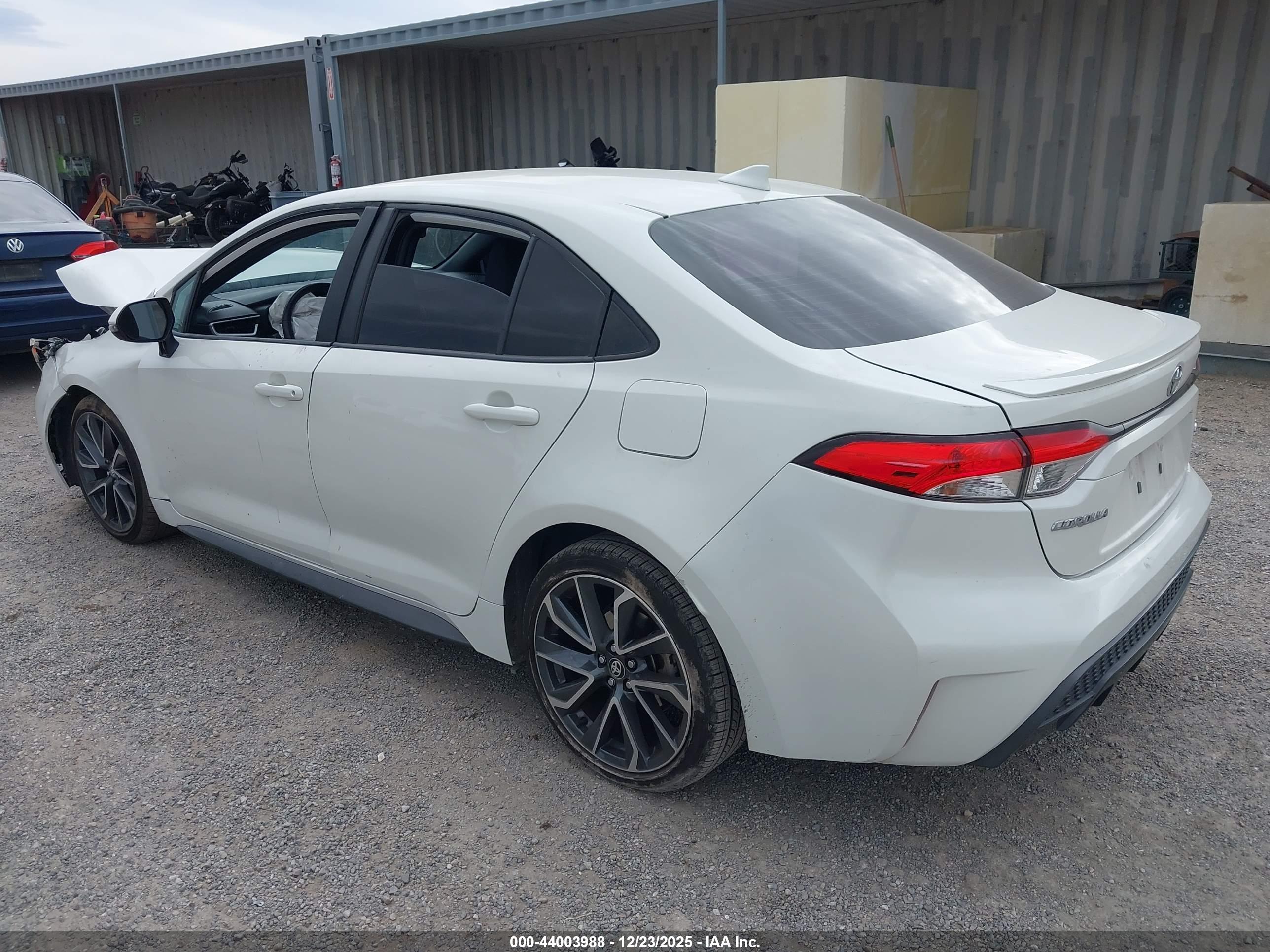 TOYOTA COROLLA image 3