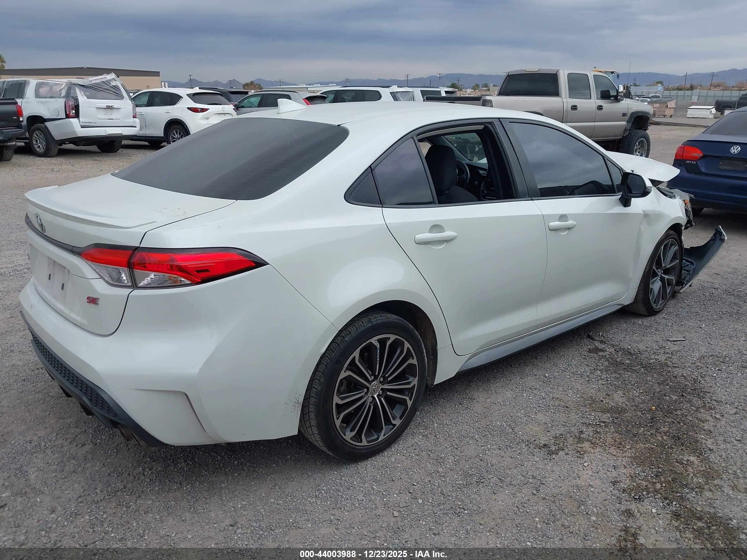 TOYOTA COROLLA image 4