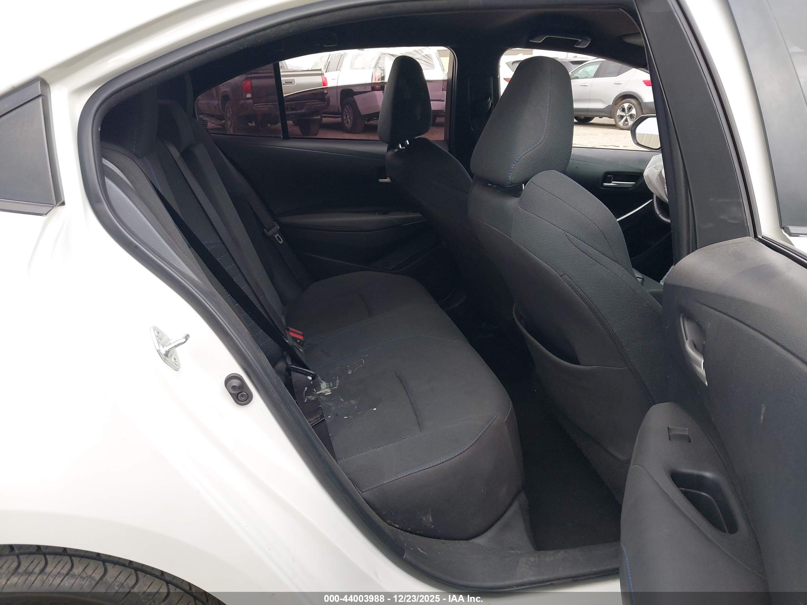 TOYOTA COROLLA image 8