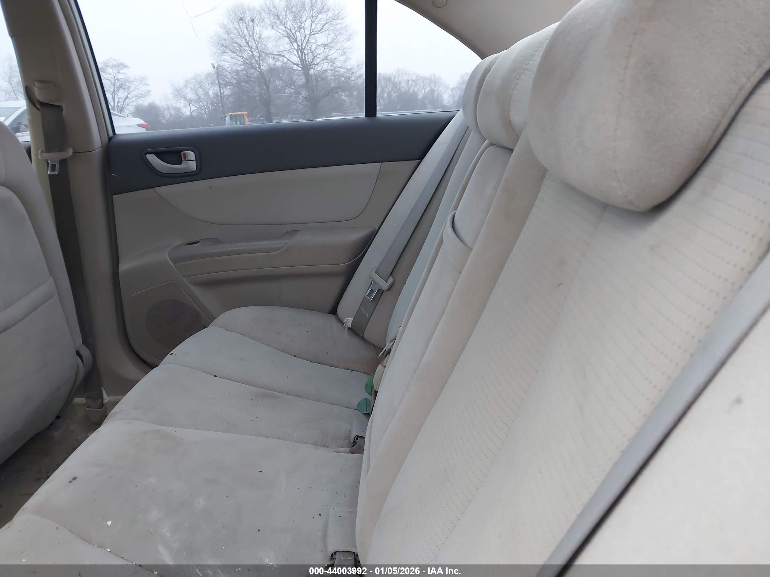 HYUNDAI SONATA image 8