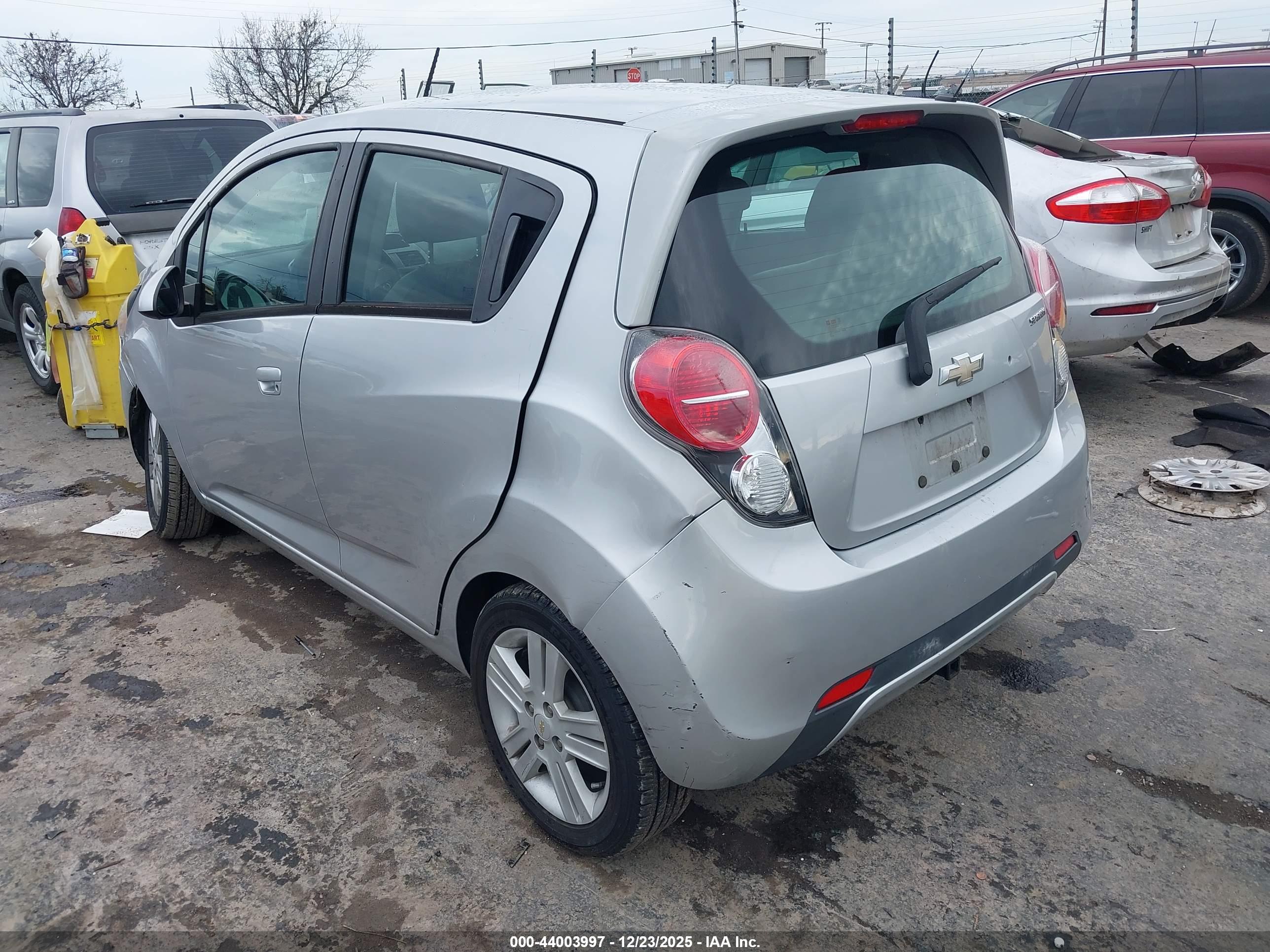 CHEVROLET SPARK image 3