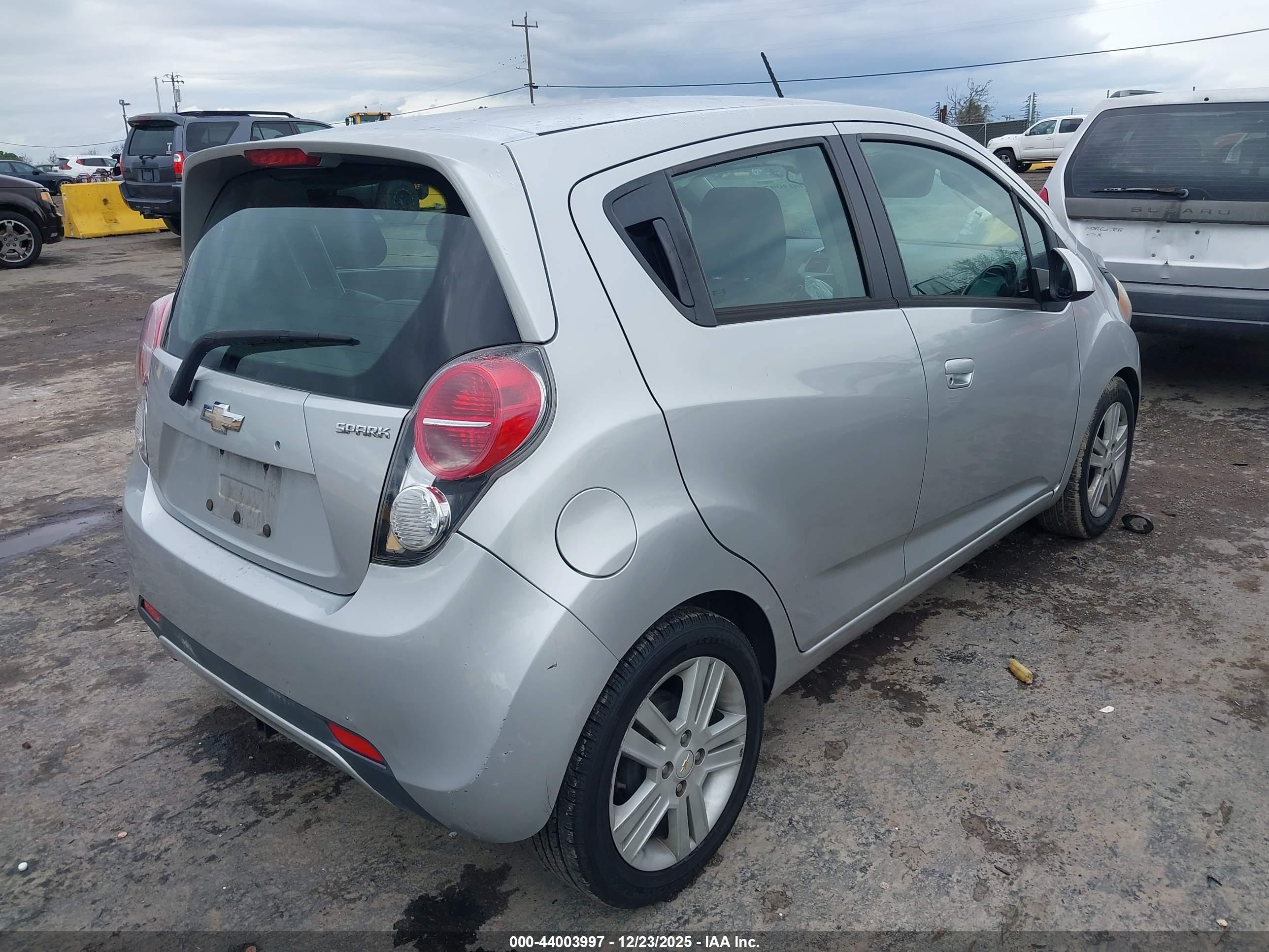 CHEVROLET SPARK image 4