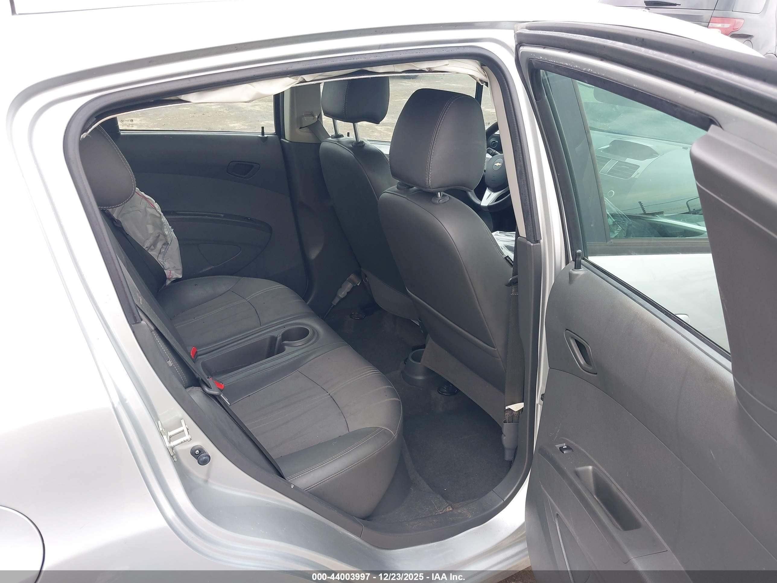 CHEVROLET SPARK image 8